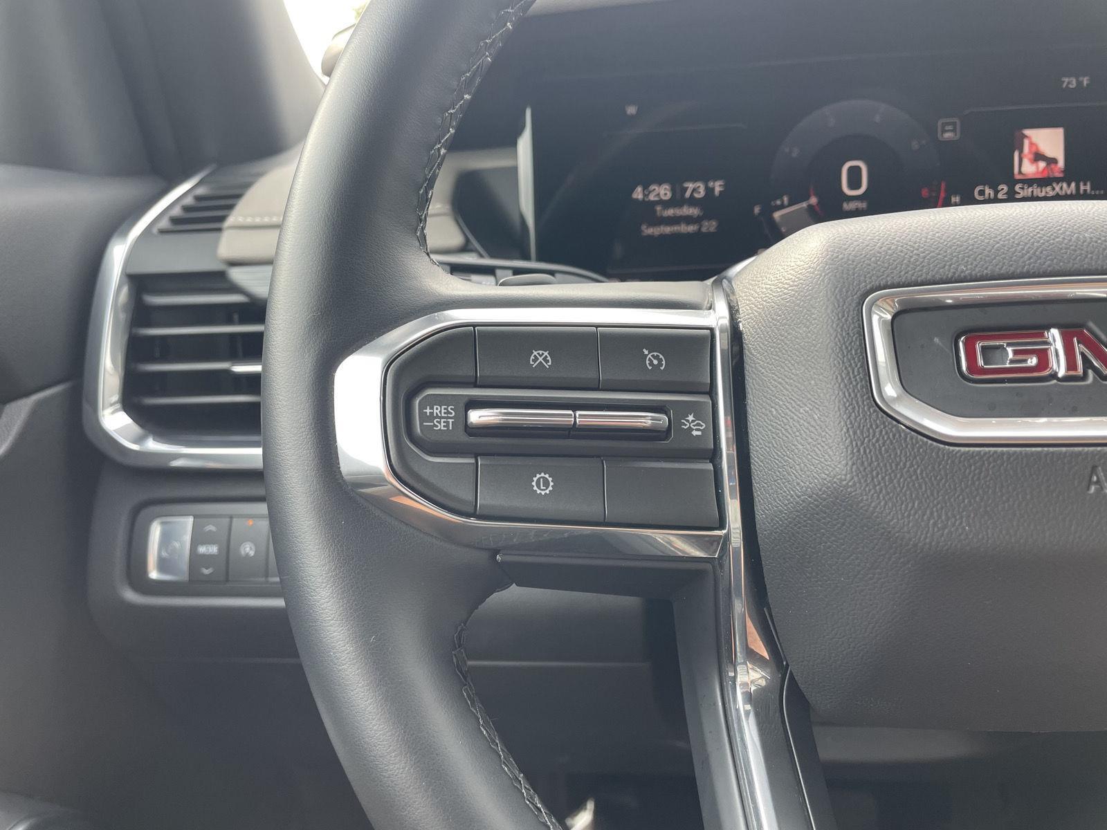Vehicle photo 13