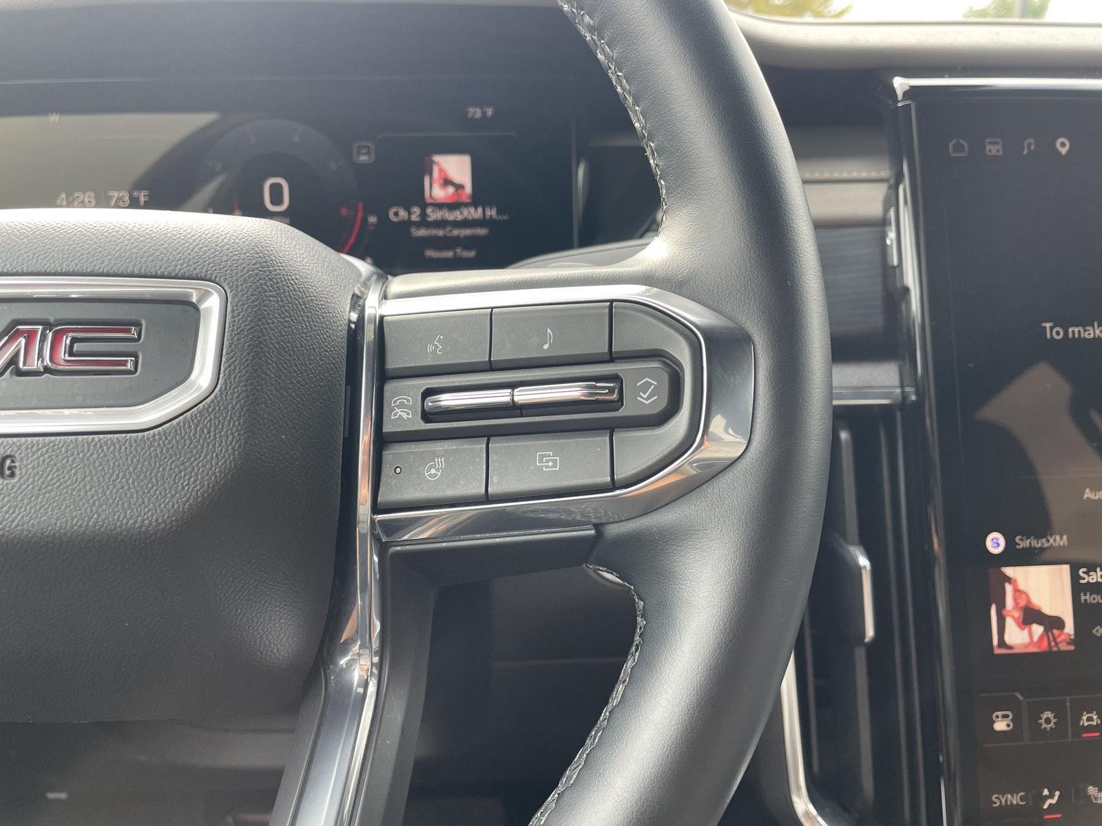 Vehicle photo 14