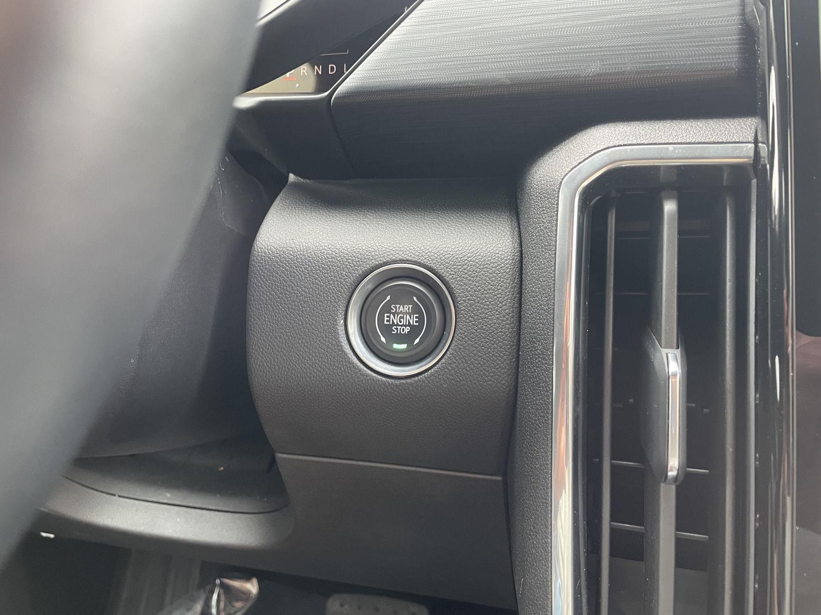 Vehicle photo 27