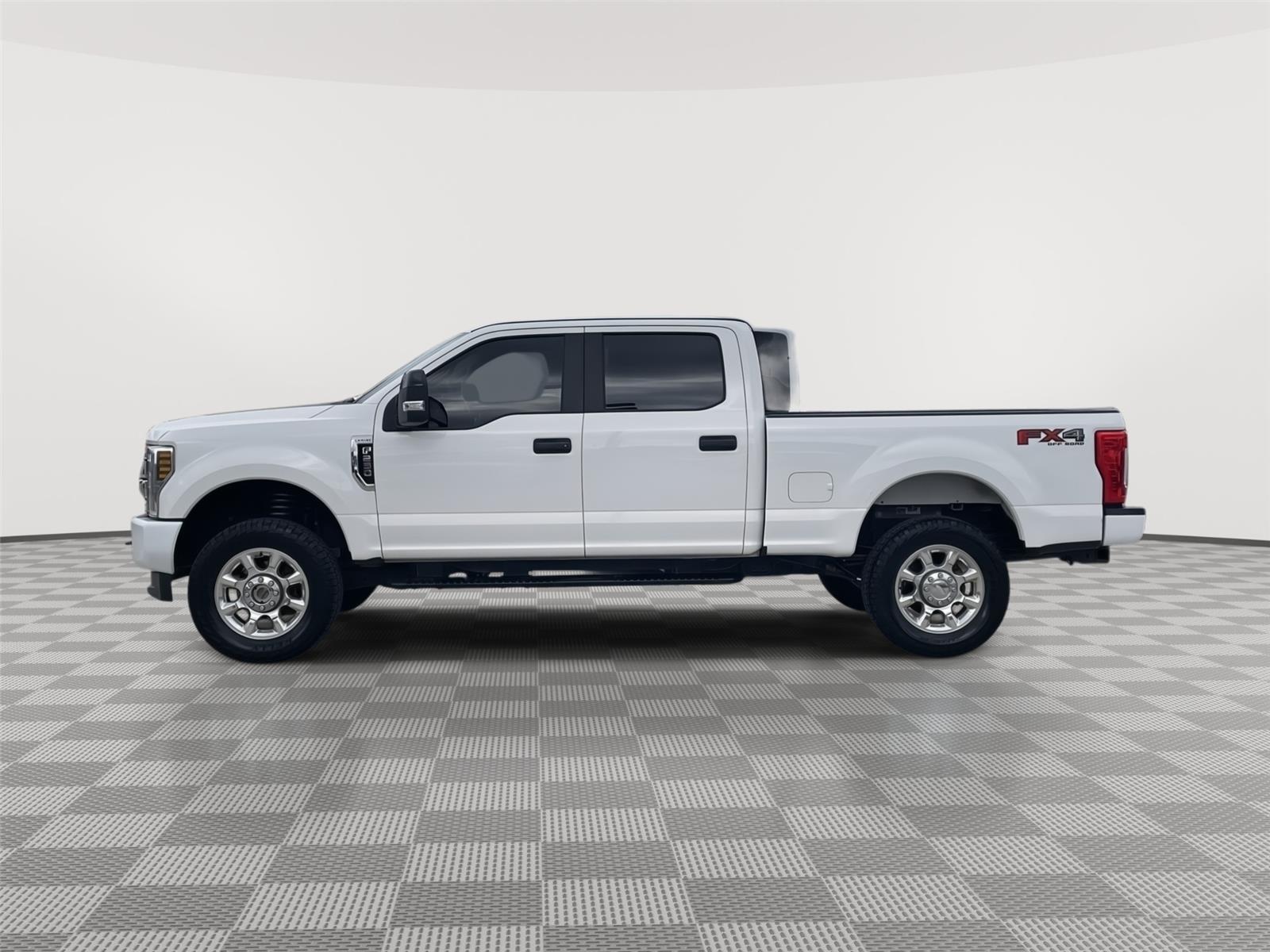 Vehicle photo 2