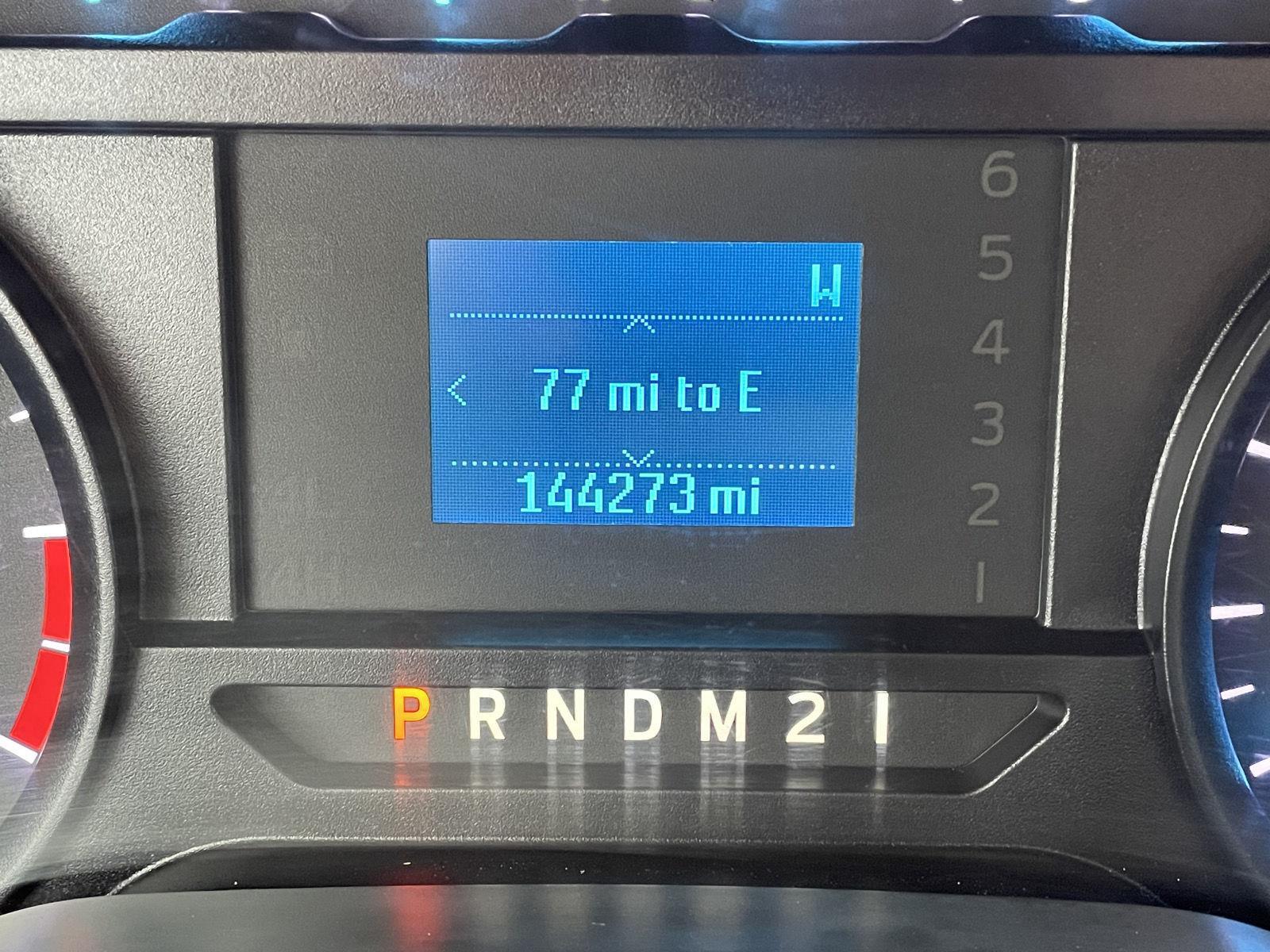 Vehicle photo 3