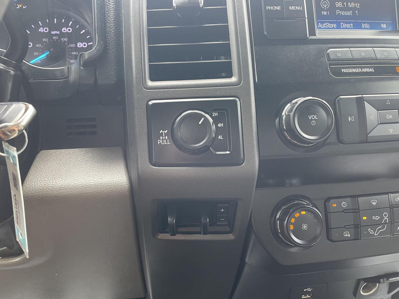 Vehicle photo 27