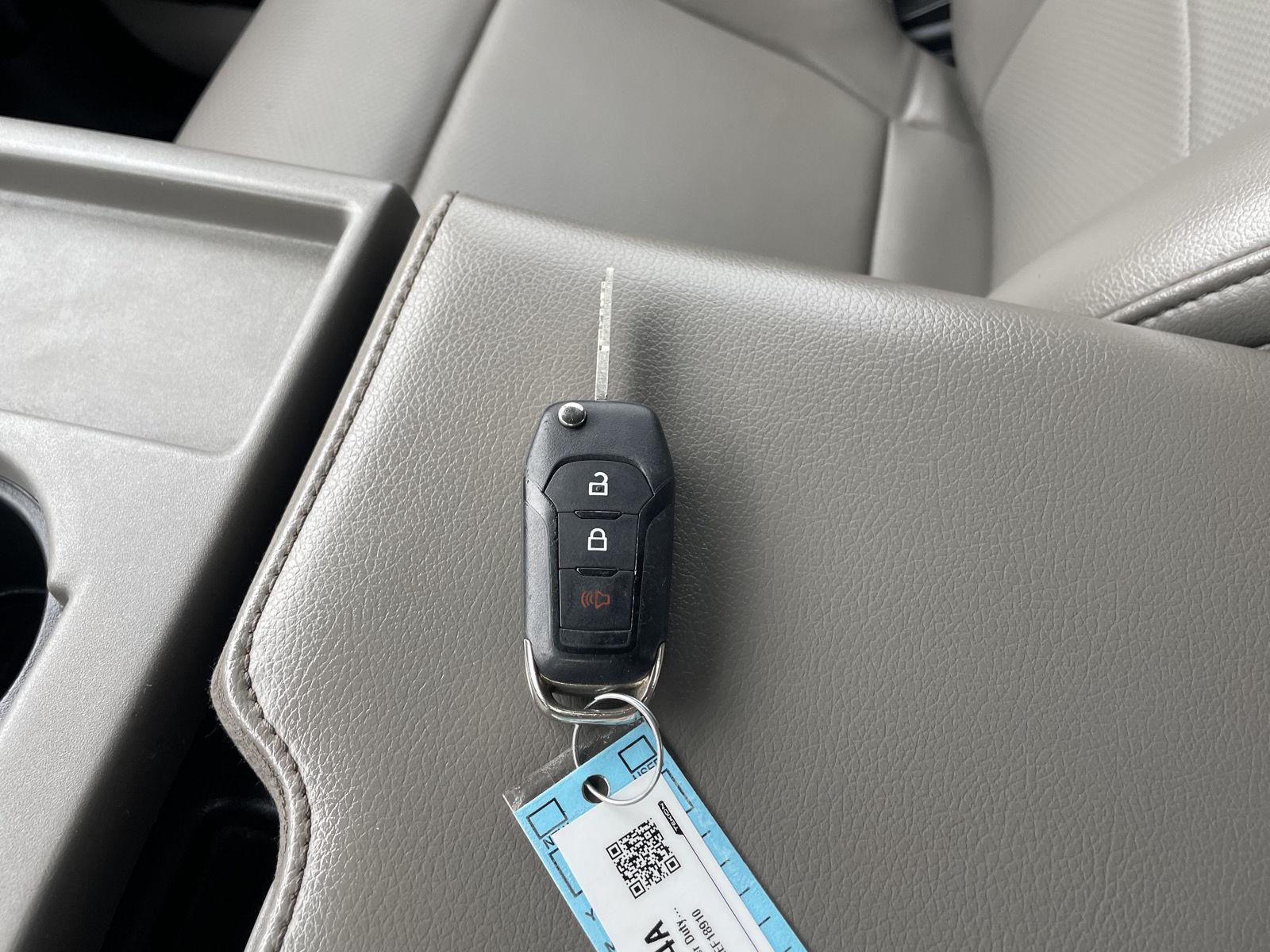 Vehicle photo 37