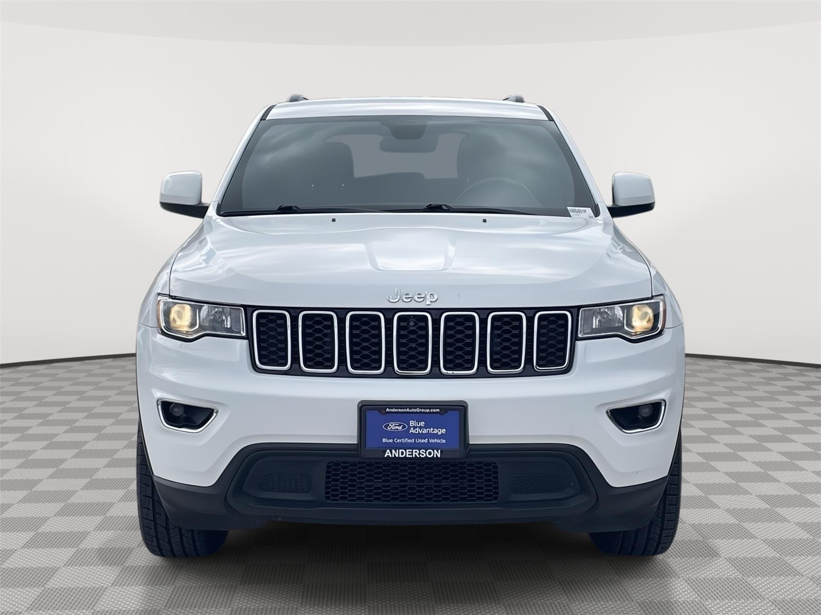 Vehicle photo 4