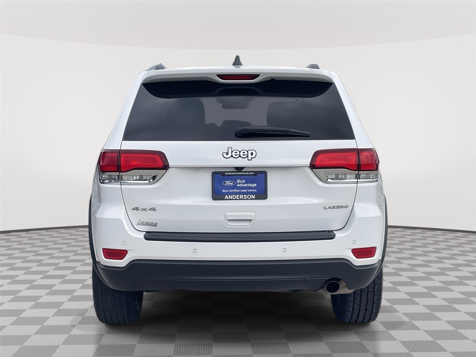 Vehicle photo 8