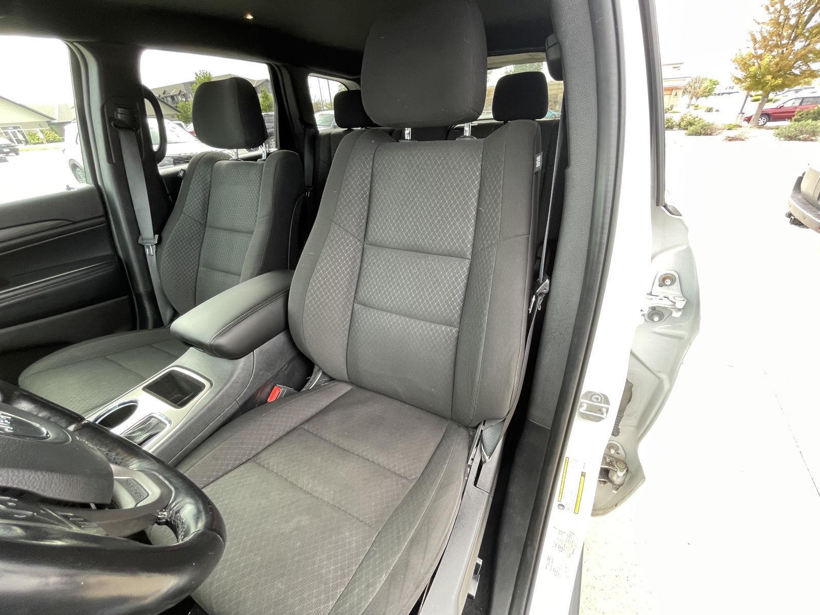 Vehicle photo 18