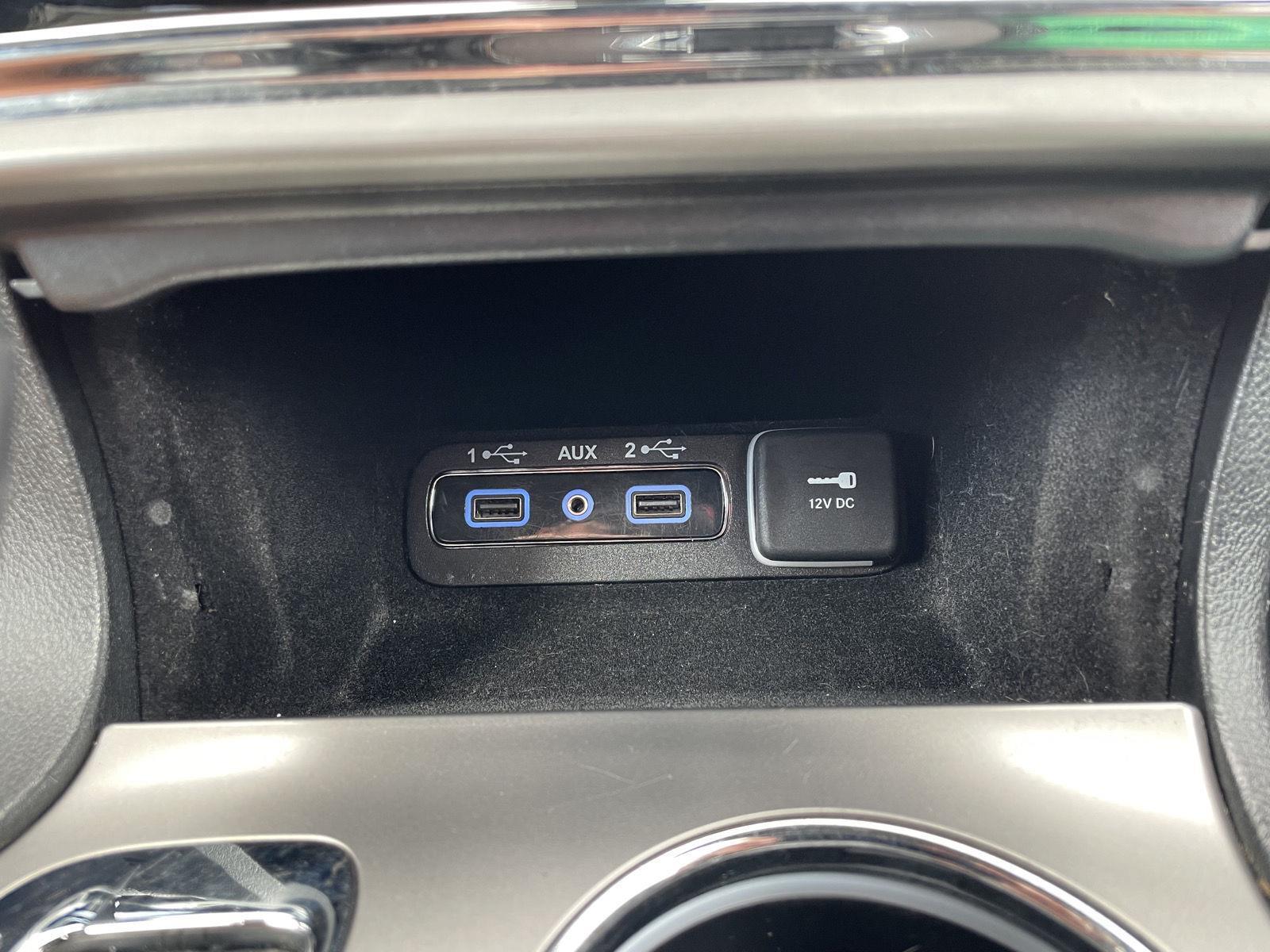 Vehicle photo 28