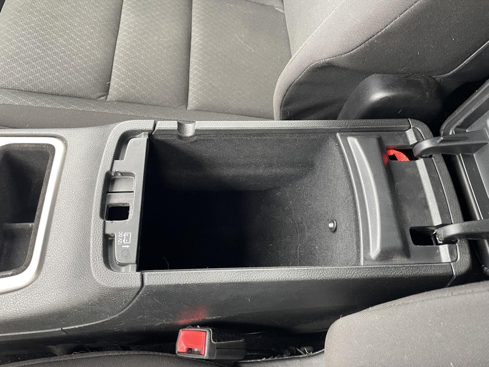 Vehicle photo 31