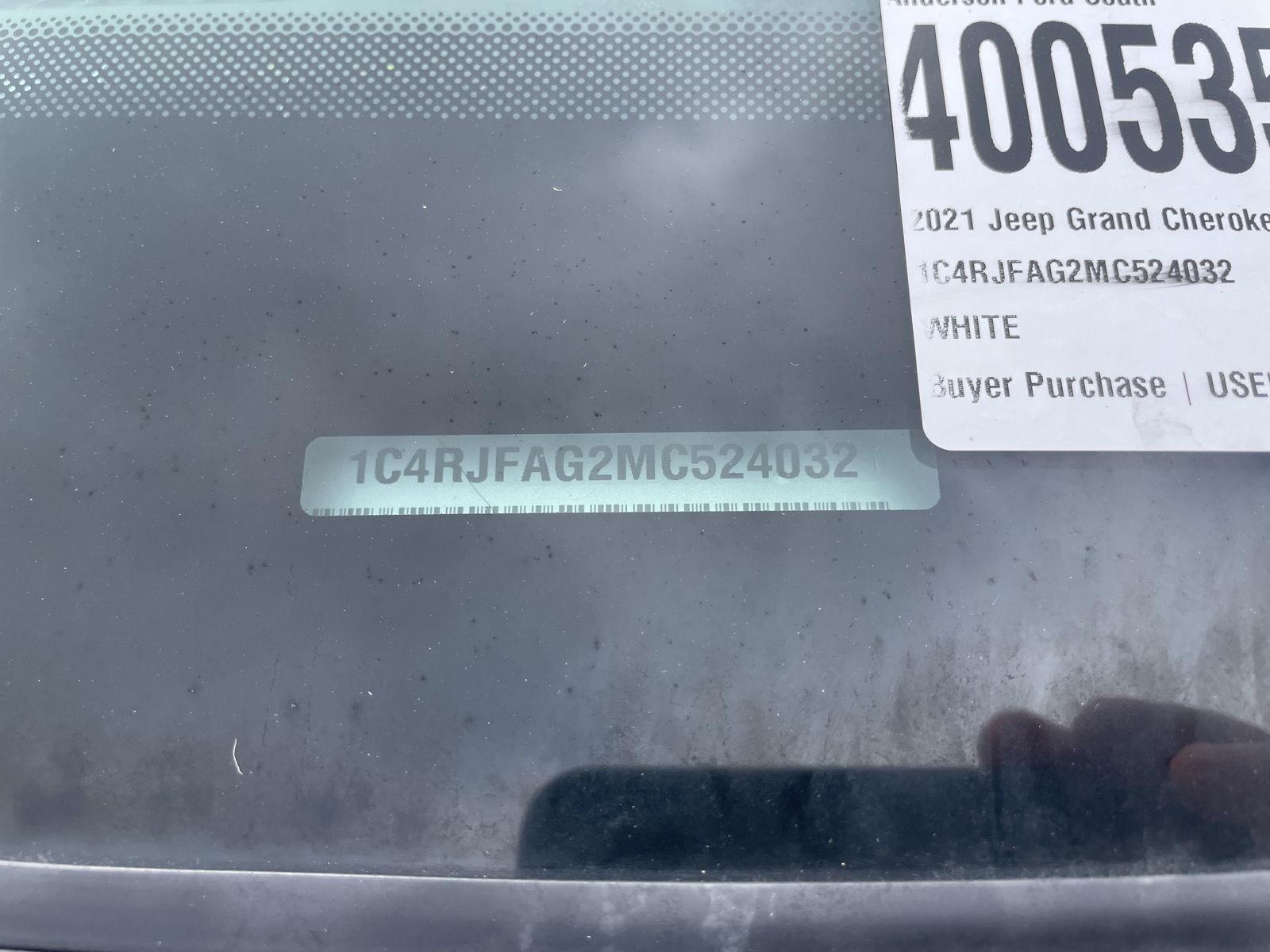 Vehicle photo 33