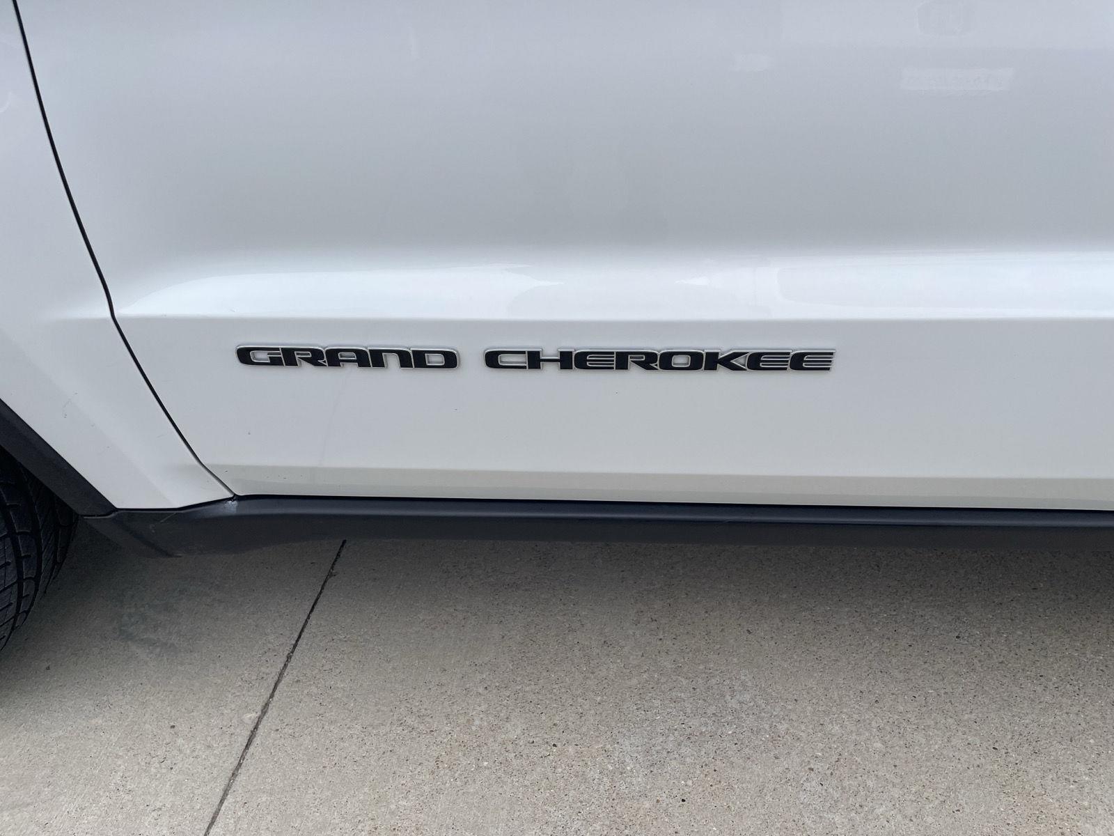 Vehicle photo 37
