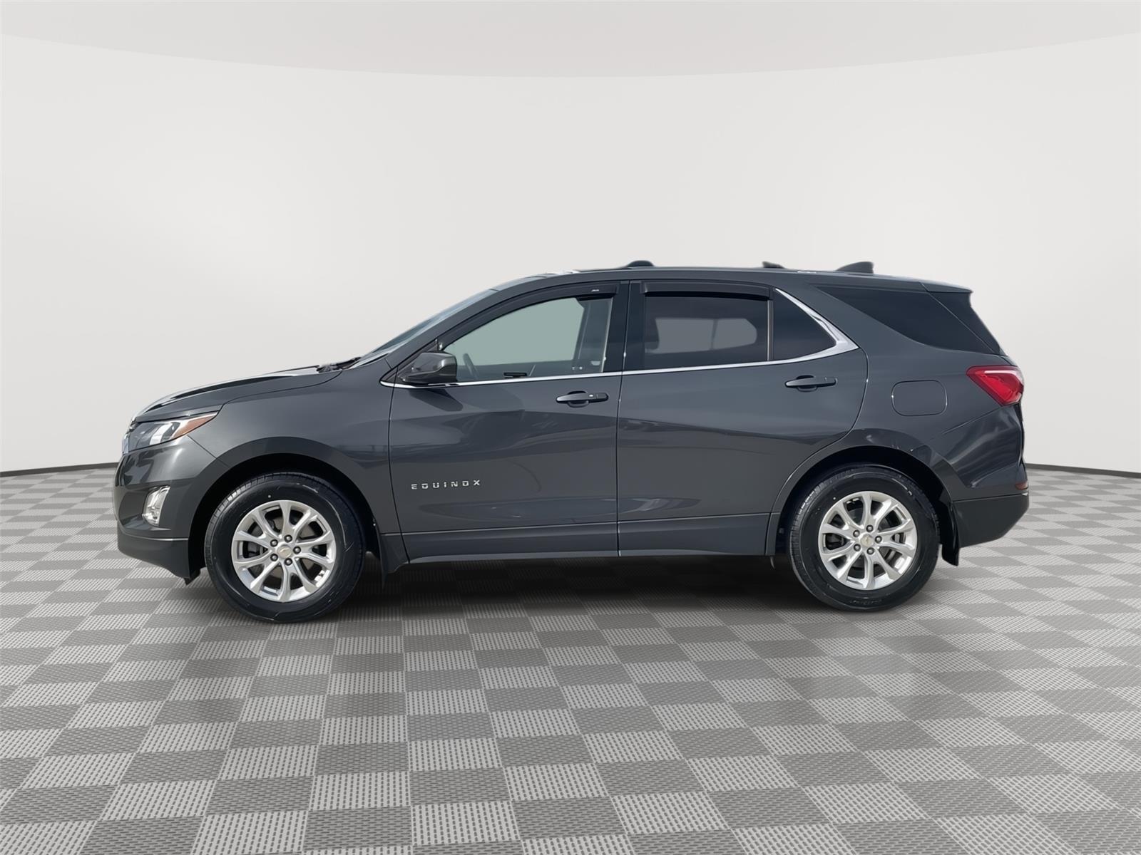 Vehicle photo 2