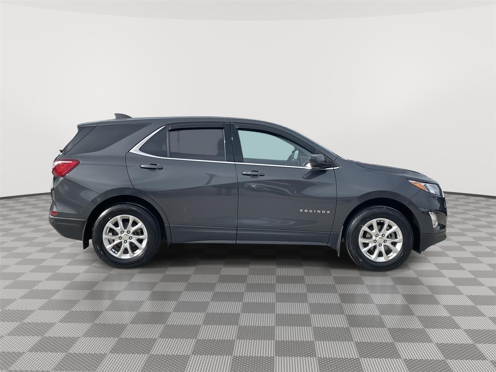 Vehicle photo 6