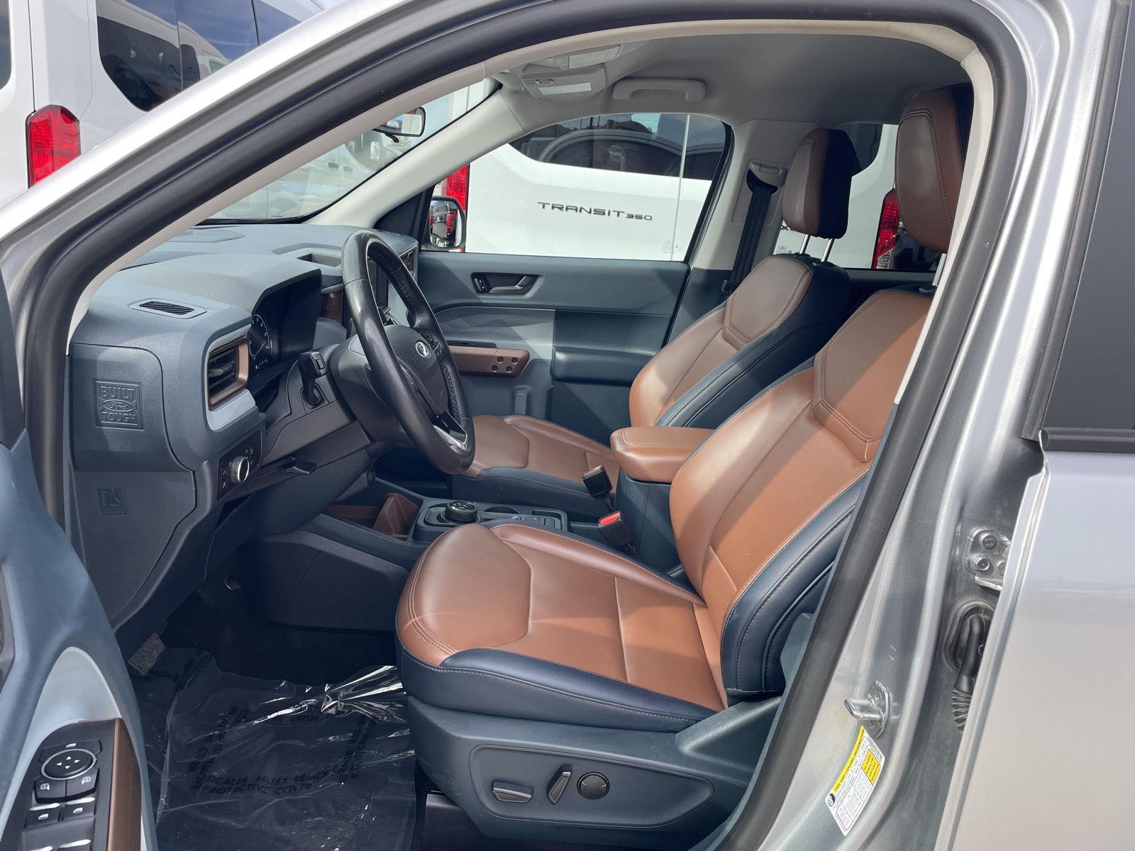 Vehicle photo 17