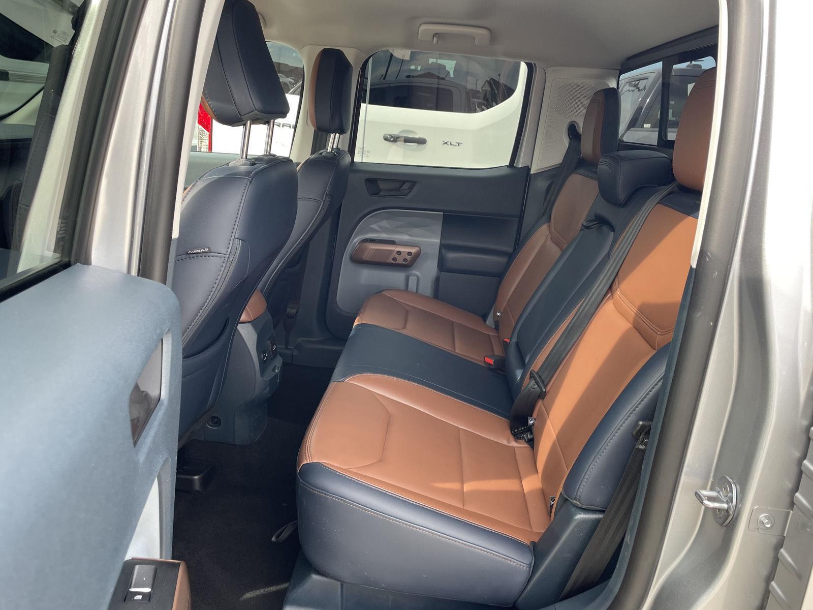 Vehicle photo 20