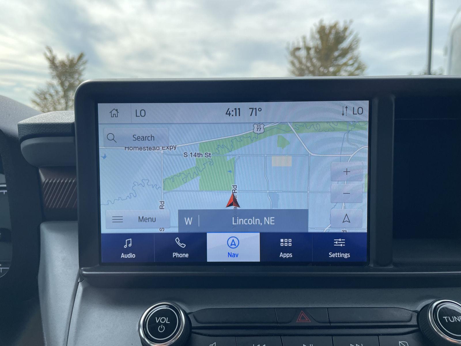 Vehicle photo 24