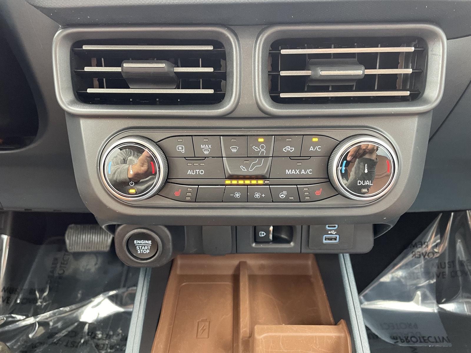 Vehicle photo 26