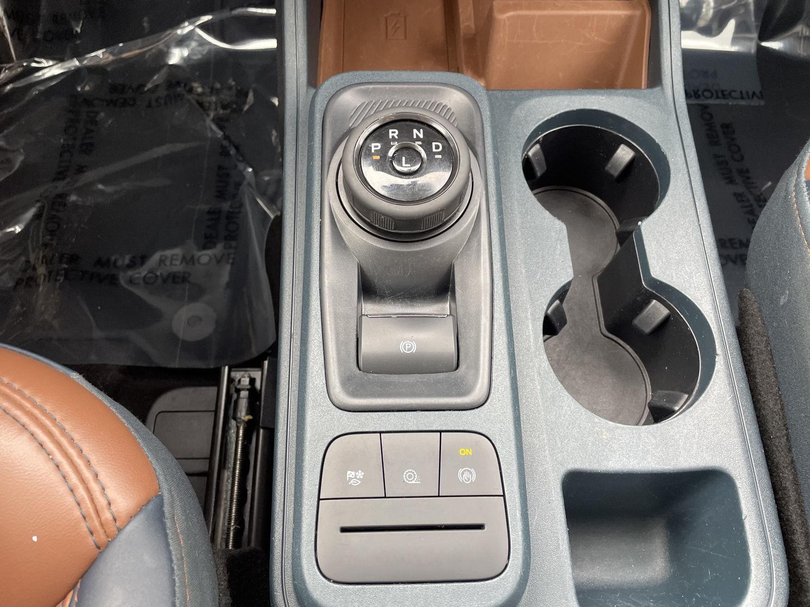 Vehicle photo 31