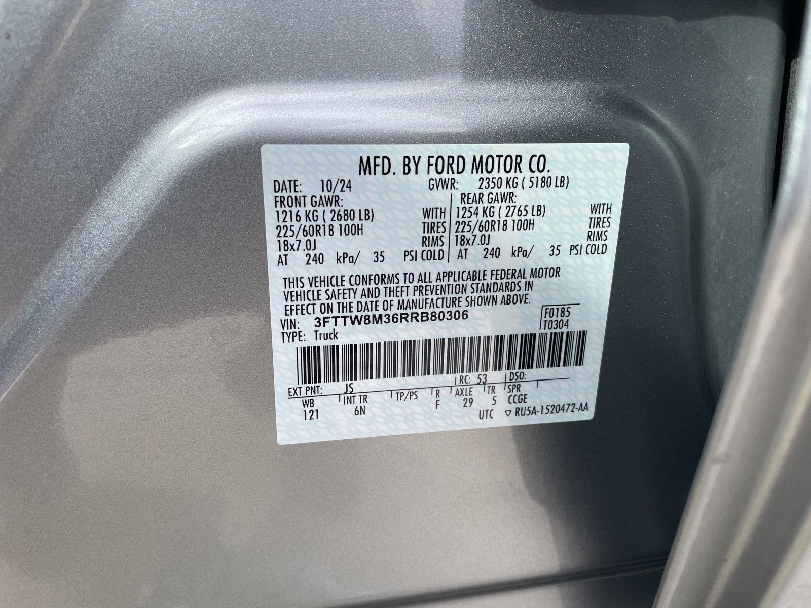 Vehicle photo 32