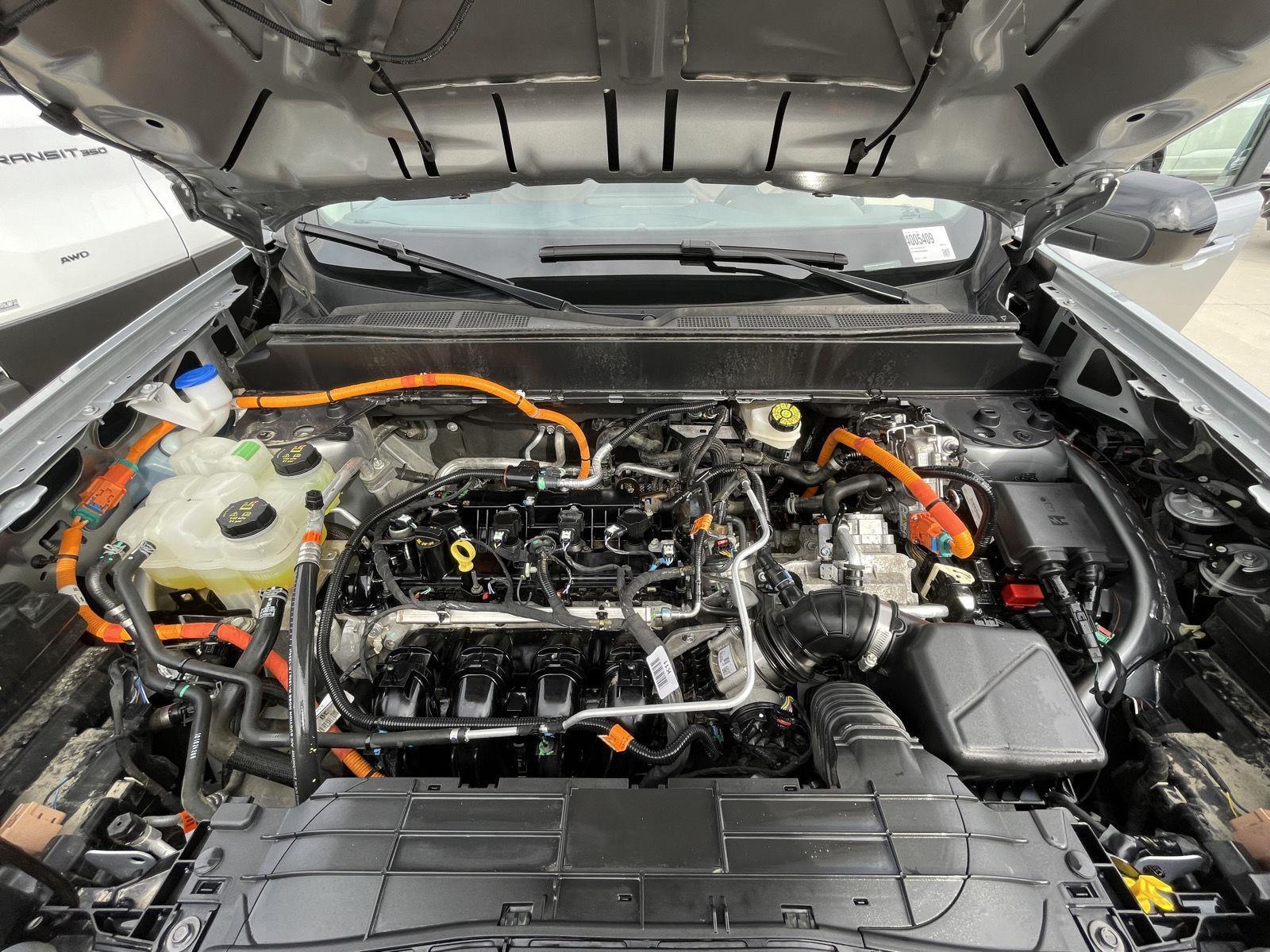 Vehicle photo 34