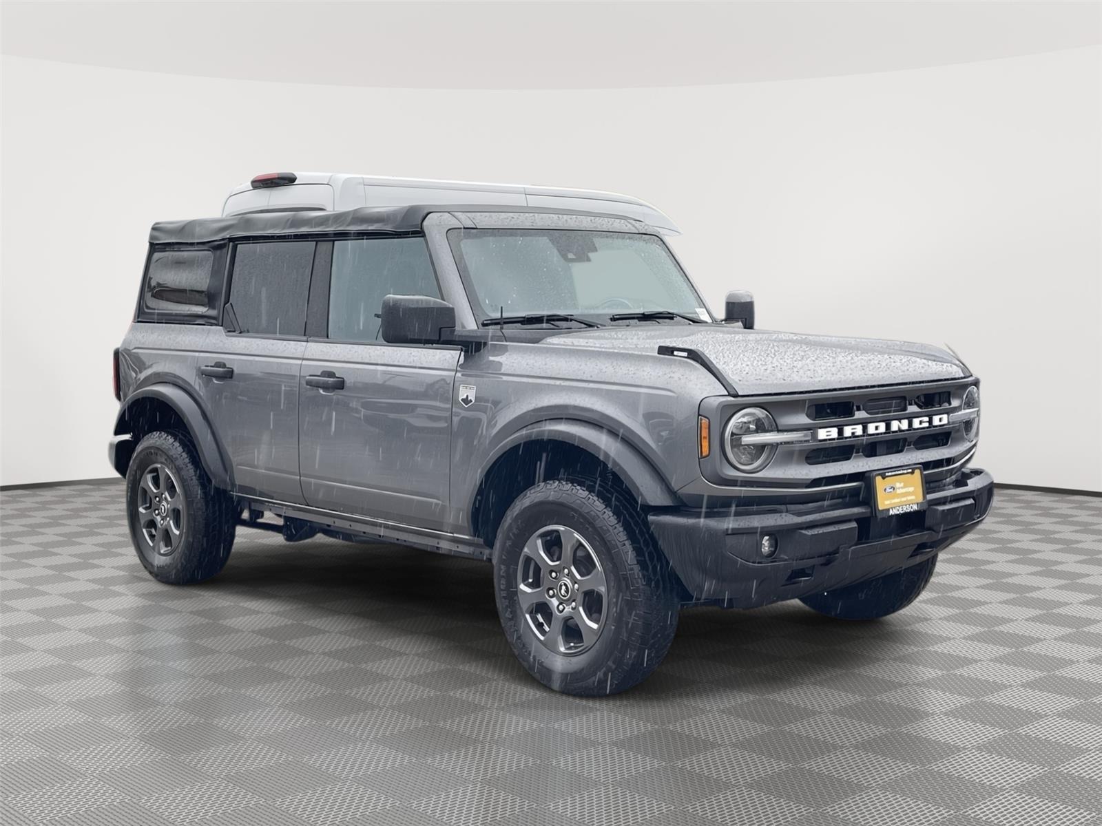 Vehicle photo 5