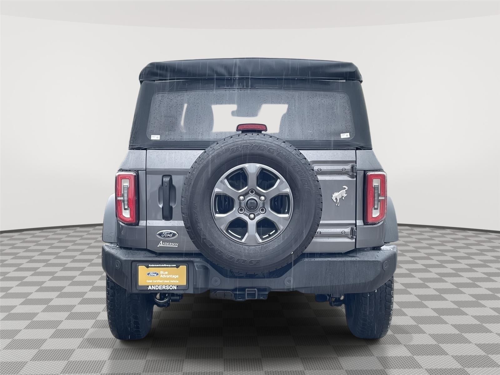 Vehicle photo 8