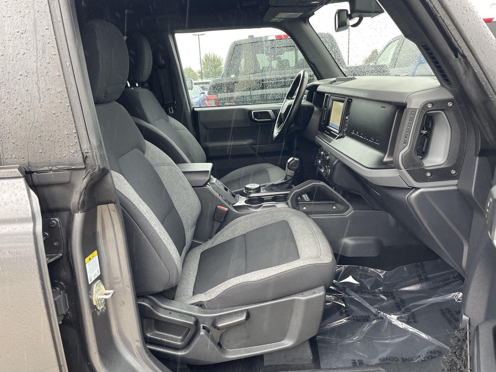Vehicle photo 18