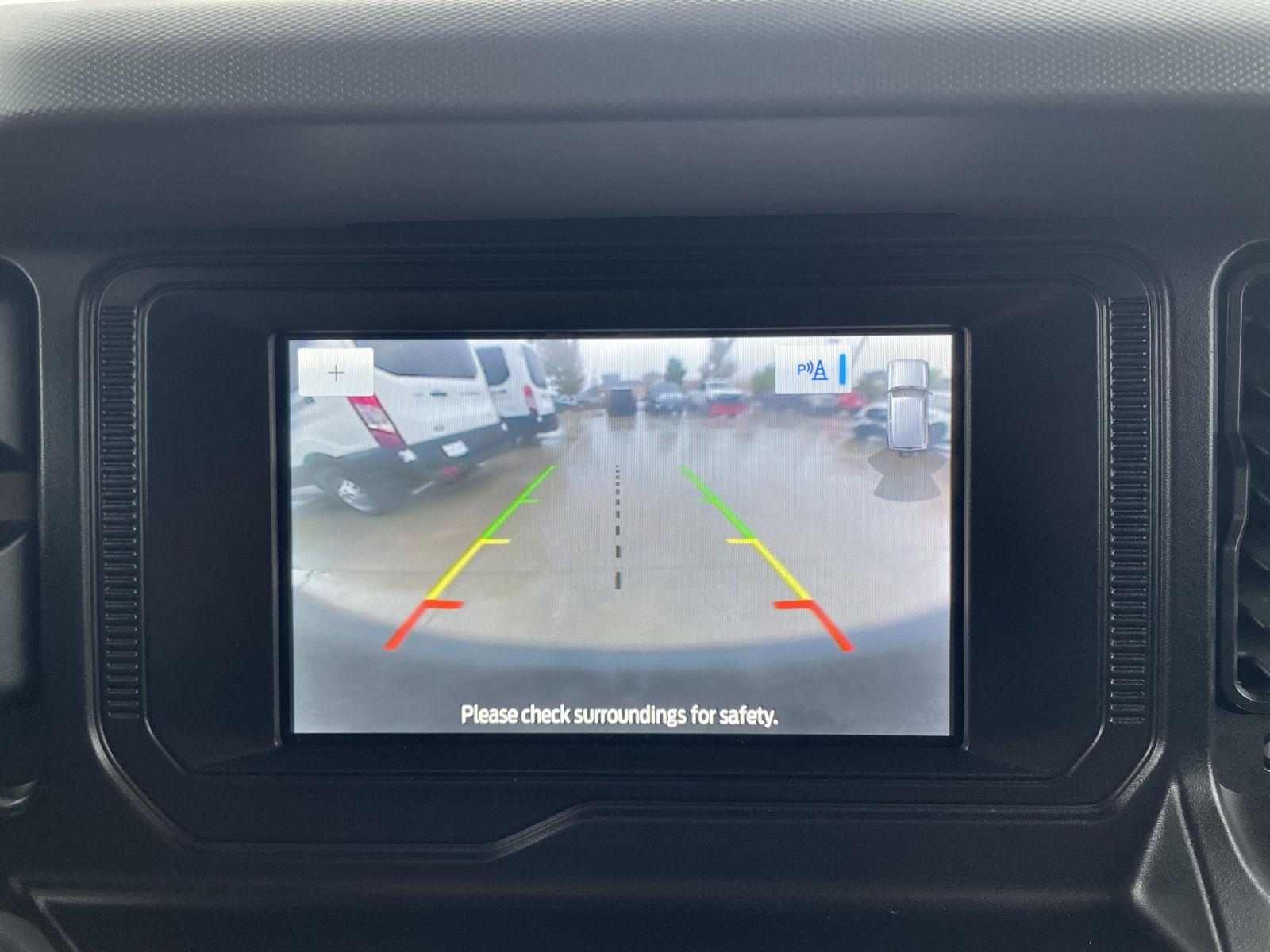 Vehicle photo 22