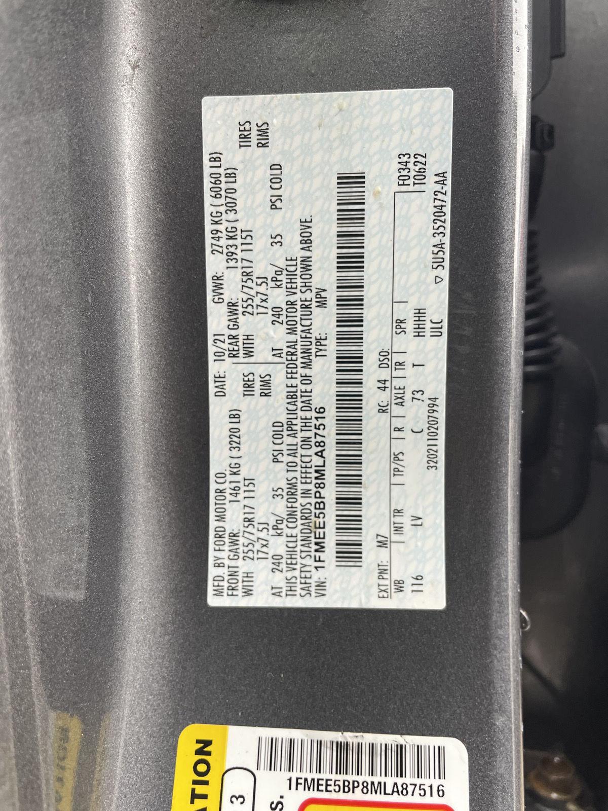 Vehicle photo 30