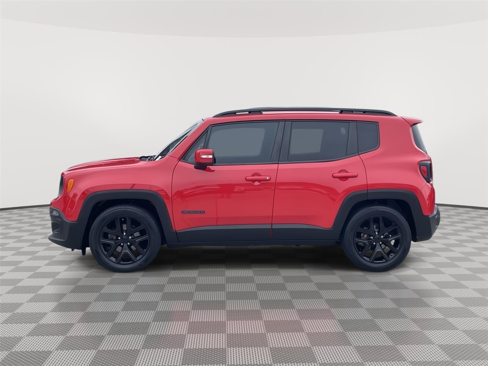Vehicle photo 2