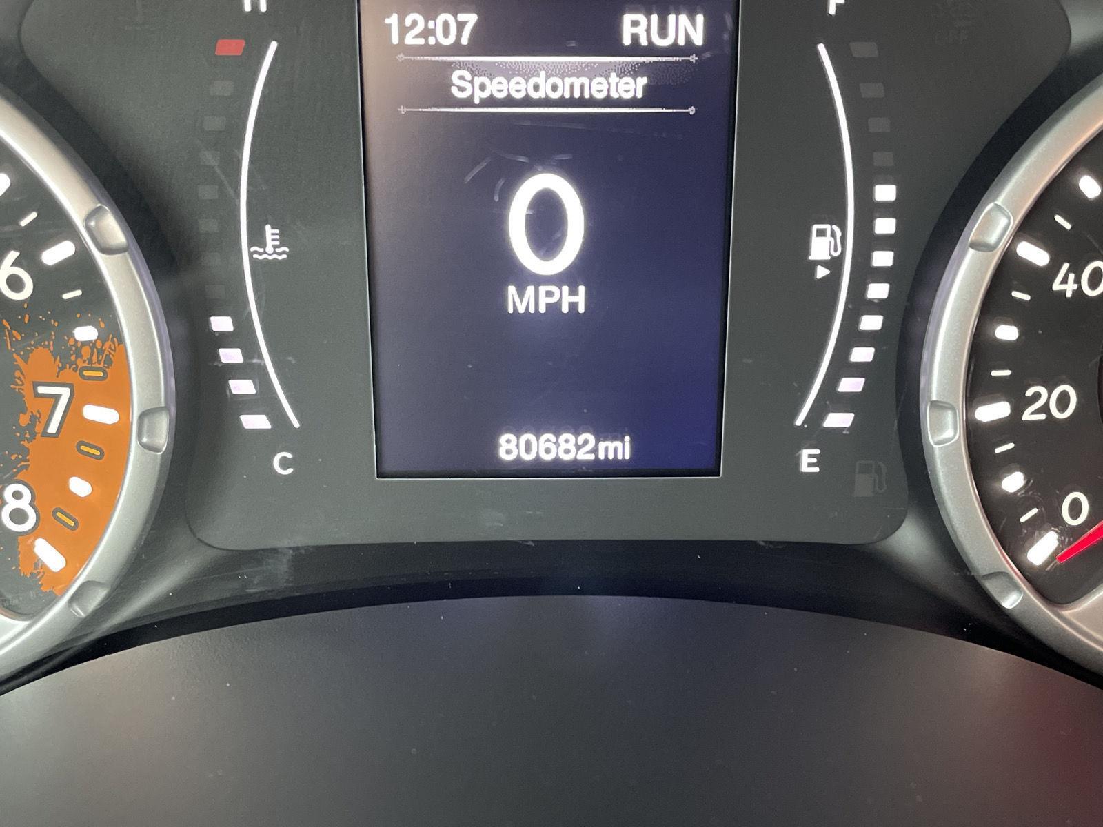 Vehicle photo 3