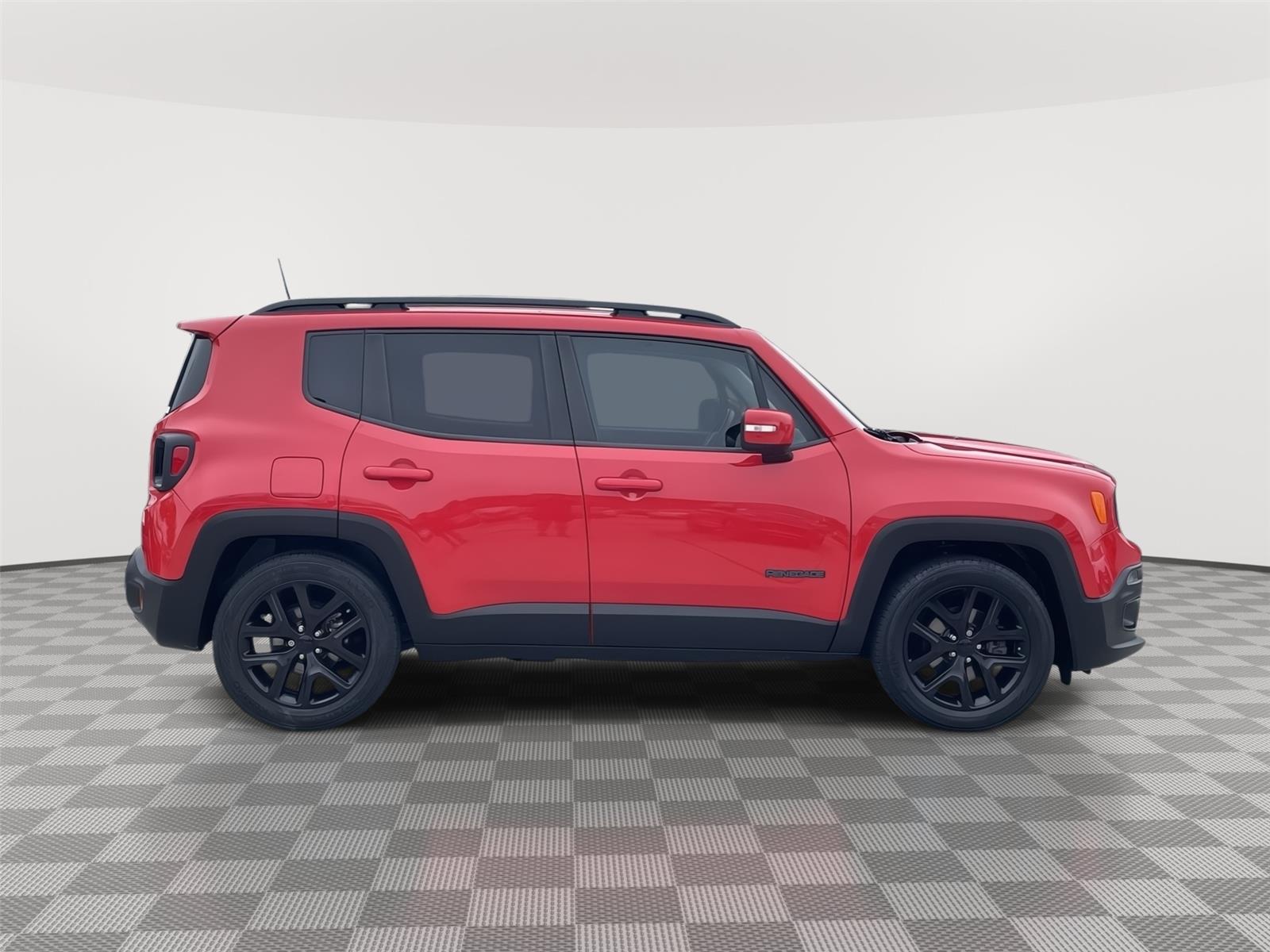 Vehicle photo 6