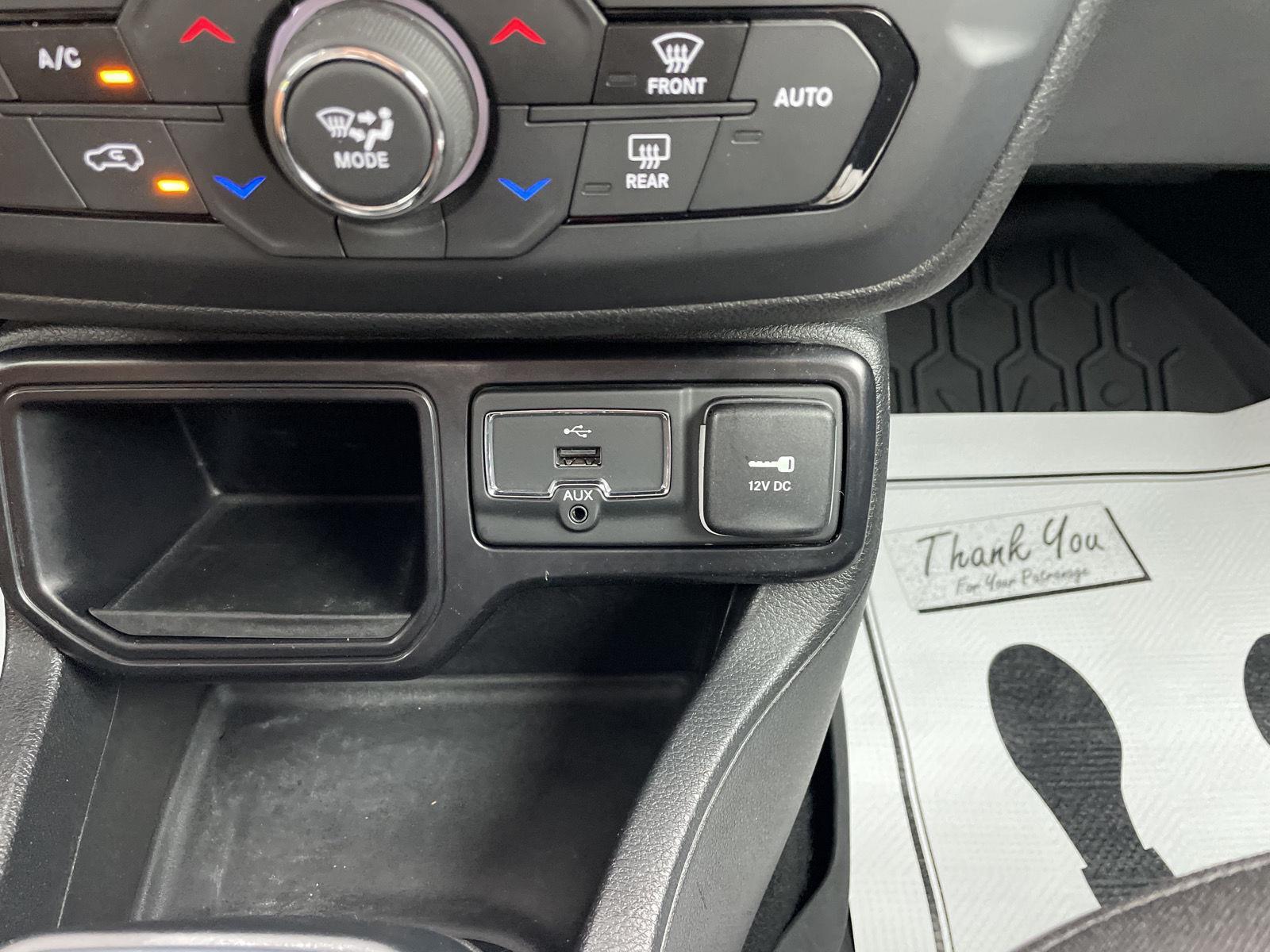 Vehicle photo 27