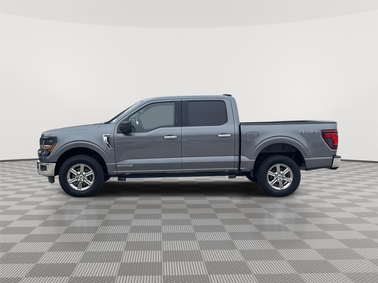 Vehicle photo 2