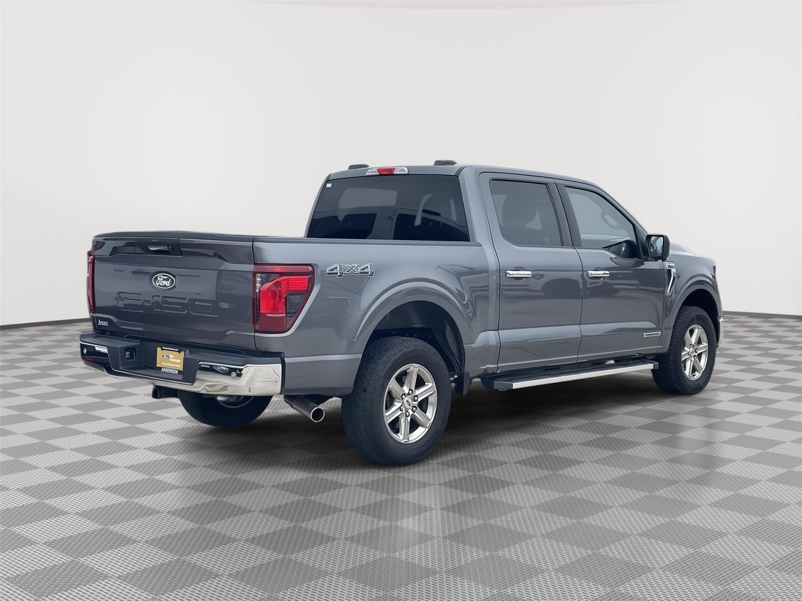 Vehicle photo 7