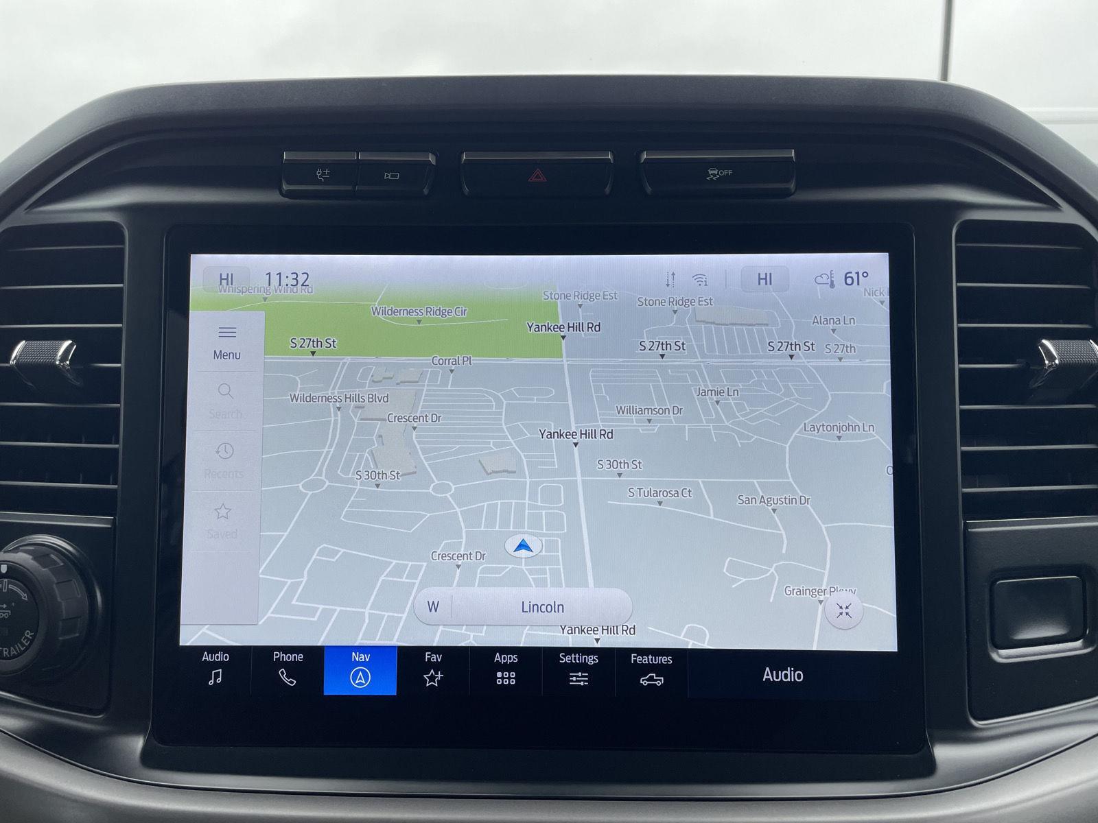 Vehicle photo 25