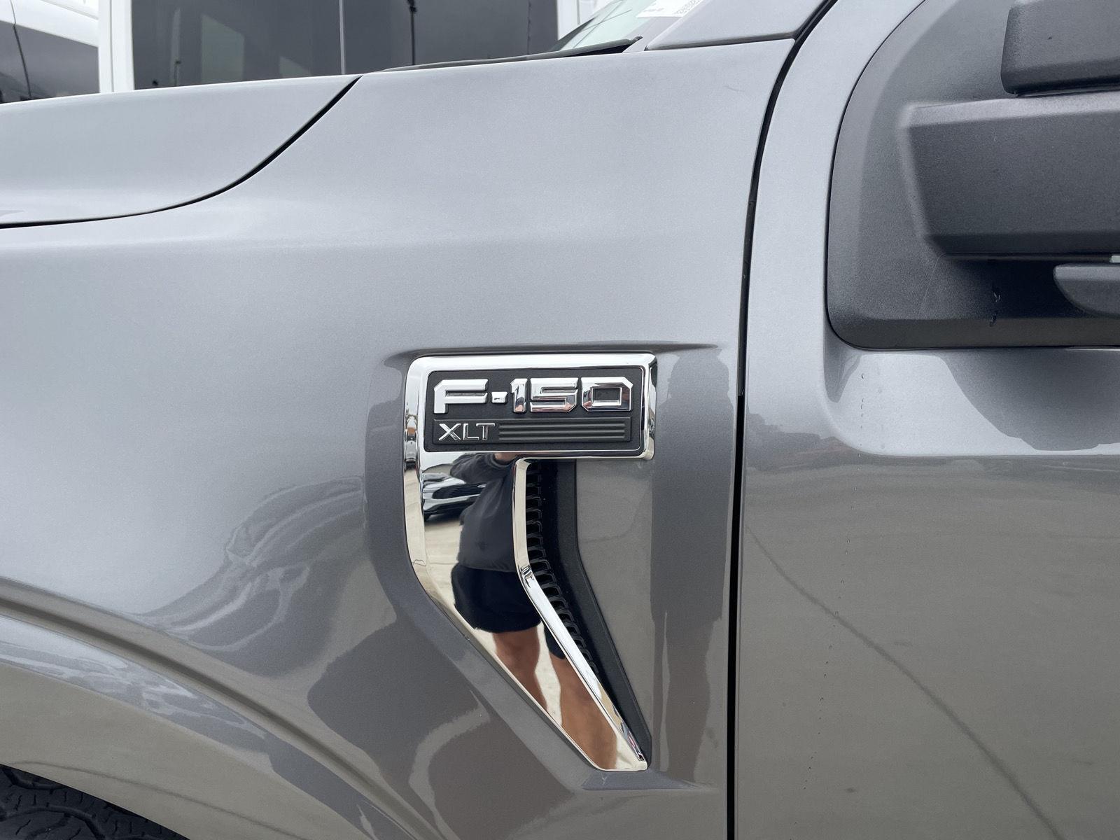 Vehicle photo 40