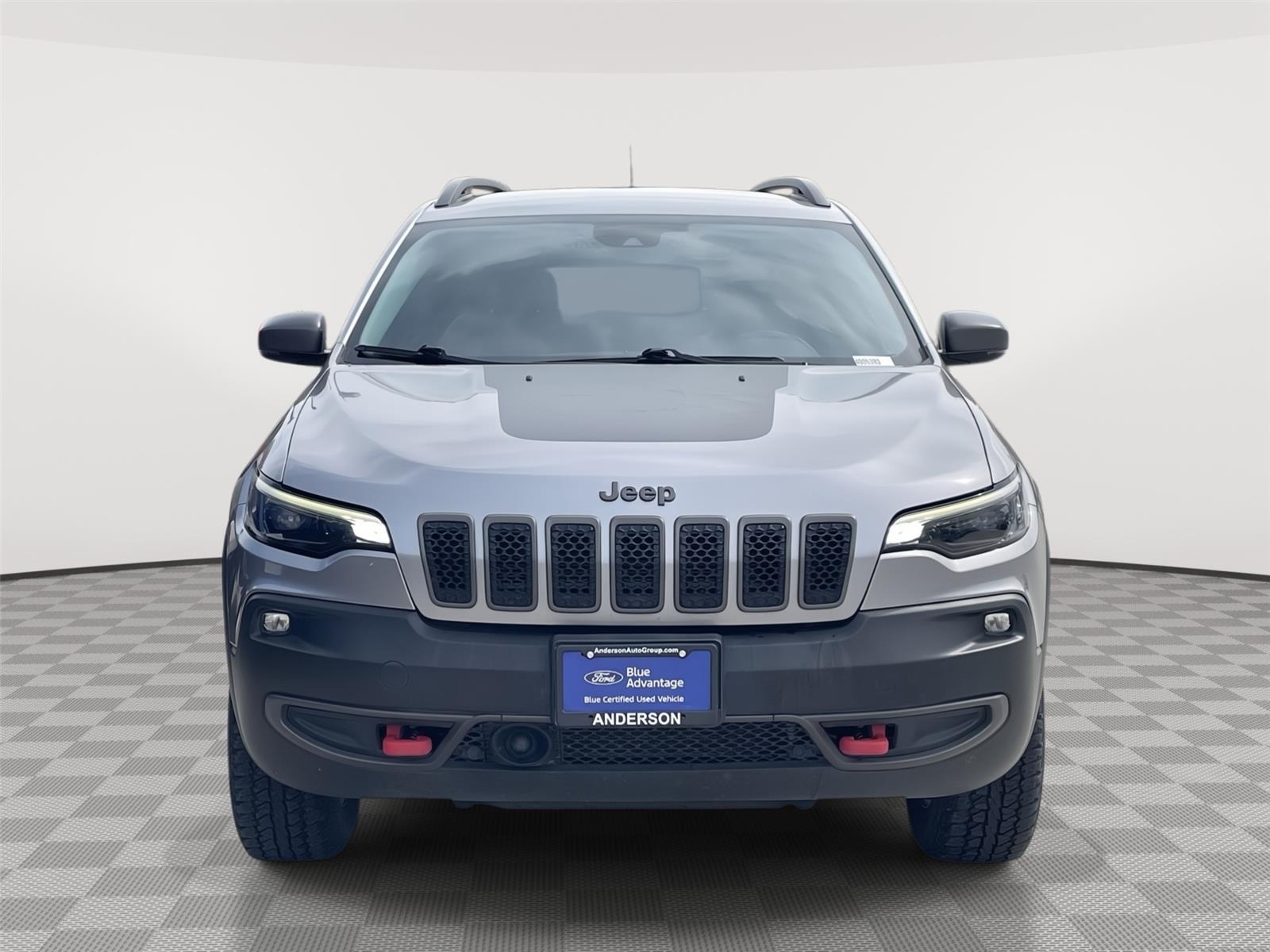 Vehicle photo 4