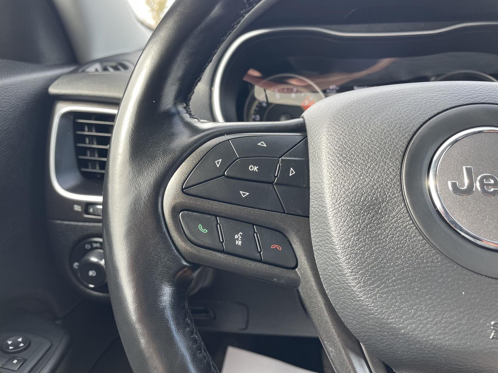 Vehicle photo 13