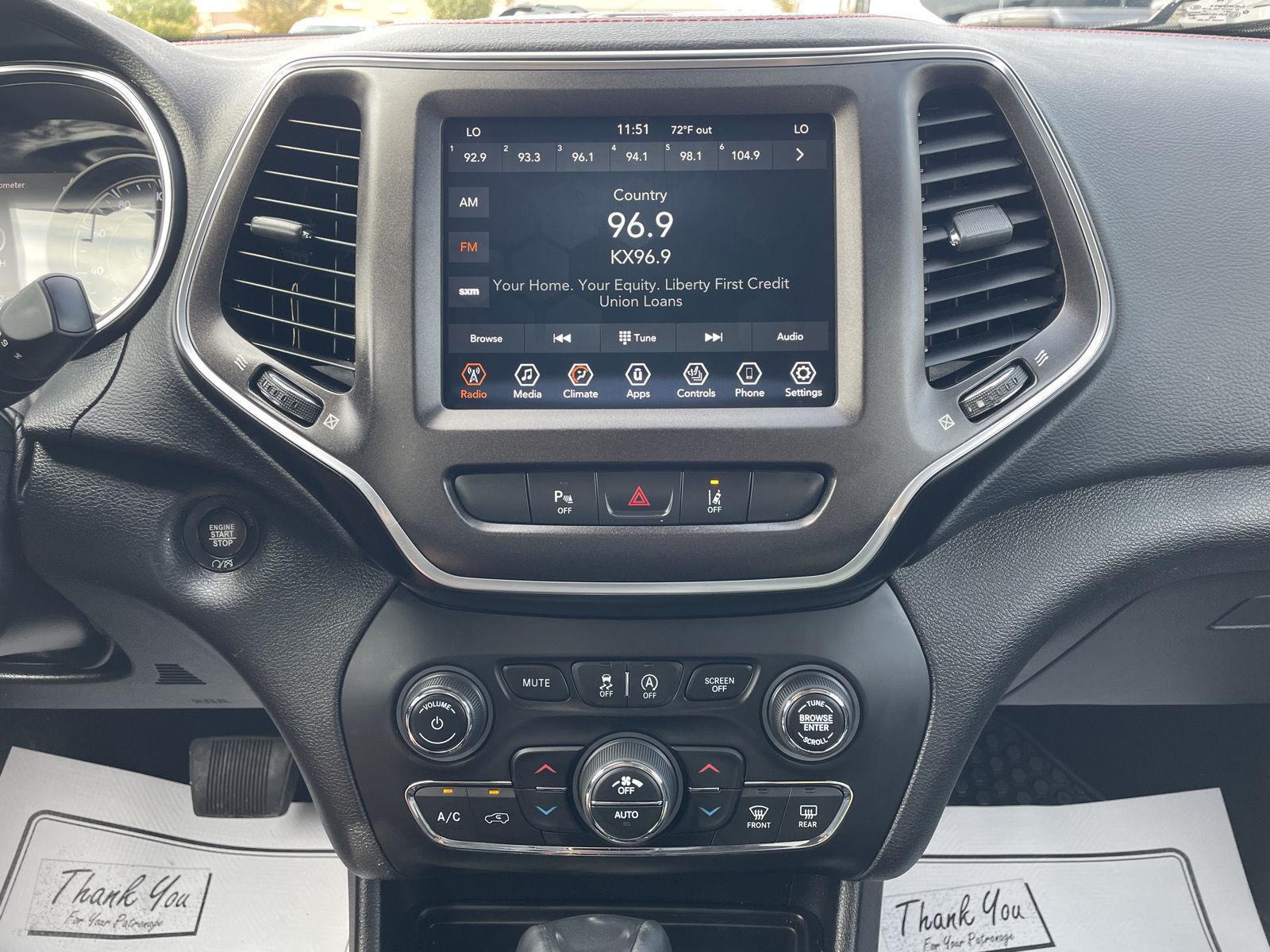 Vehicle photo 22