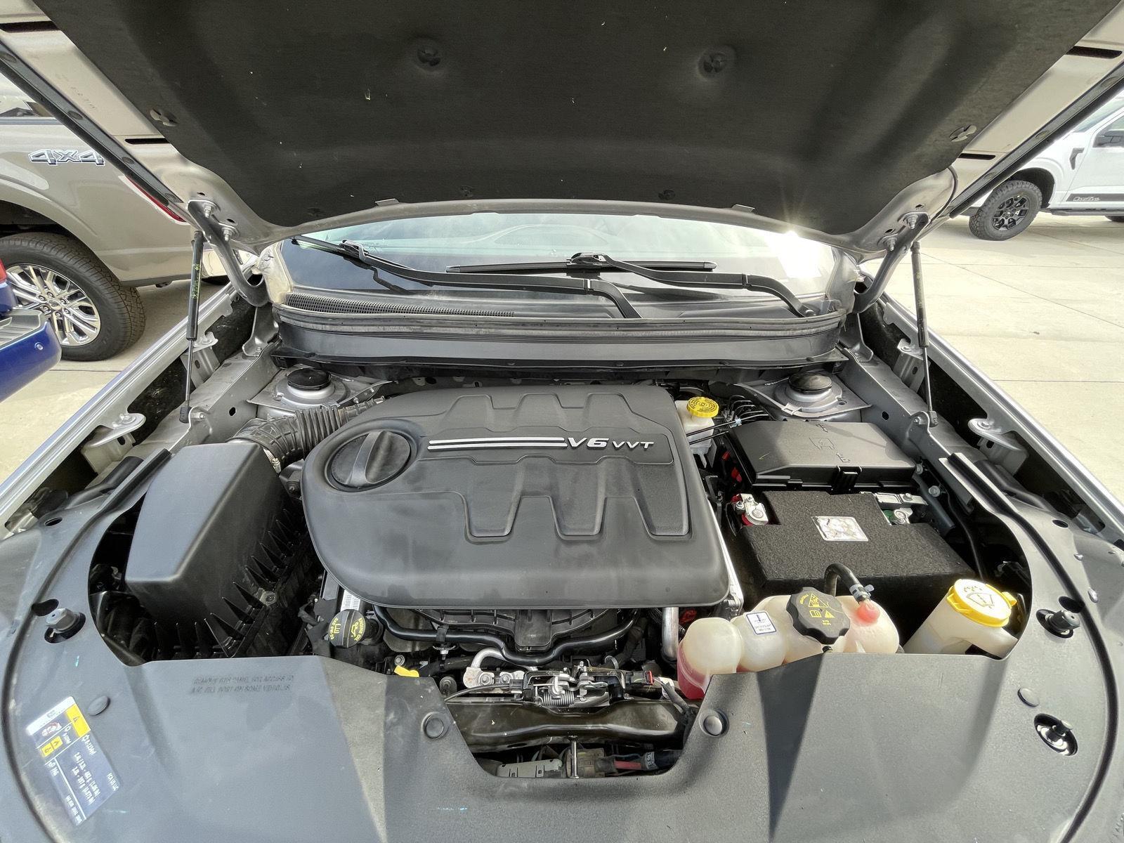 Vehicle photo 33