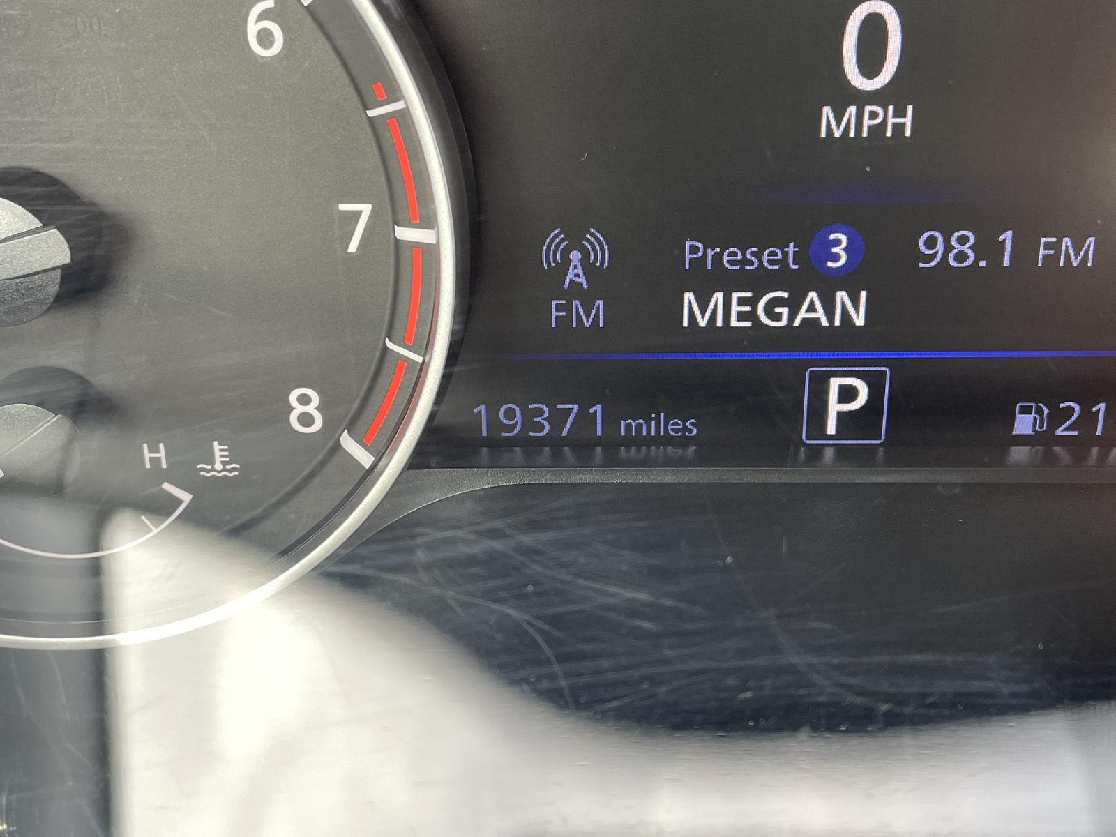 Vehicle photo 3
