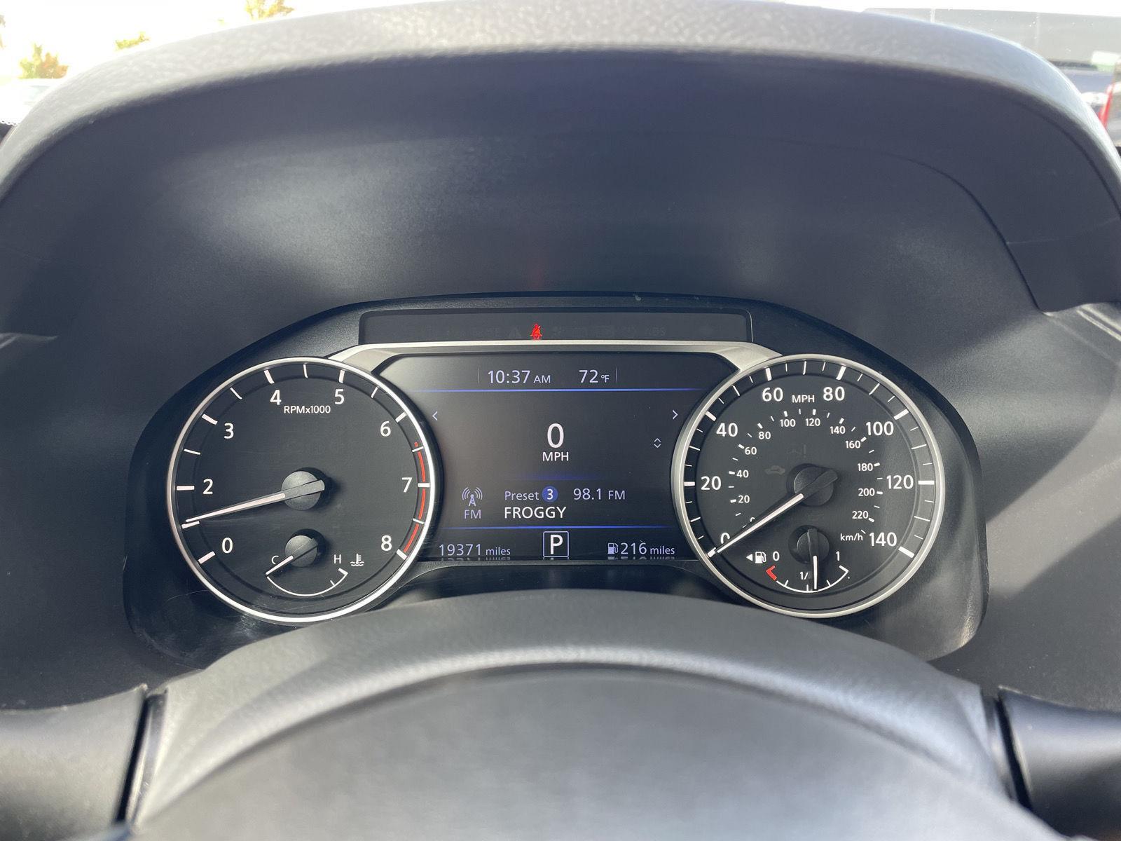 Vehicle photo 15