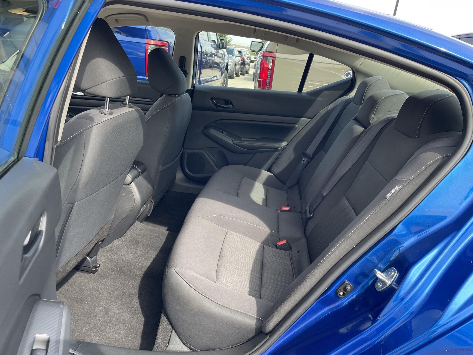 Vehicle photo 20