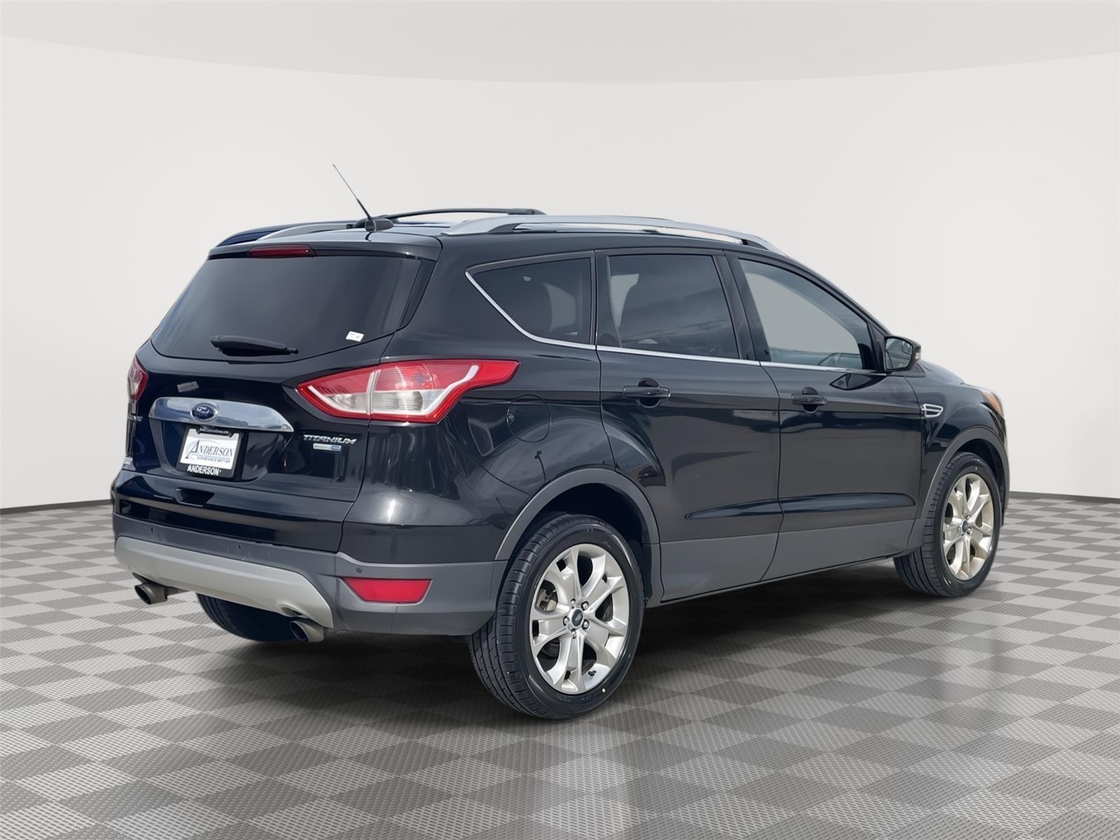 Vehicle photo 7