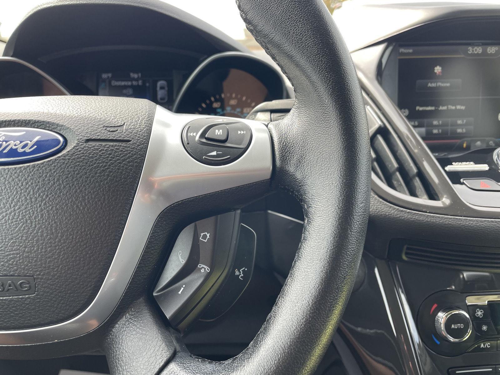 Vehicle photo 14