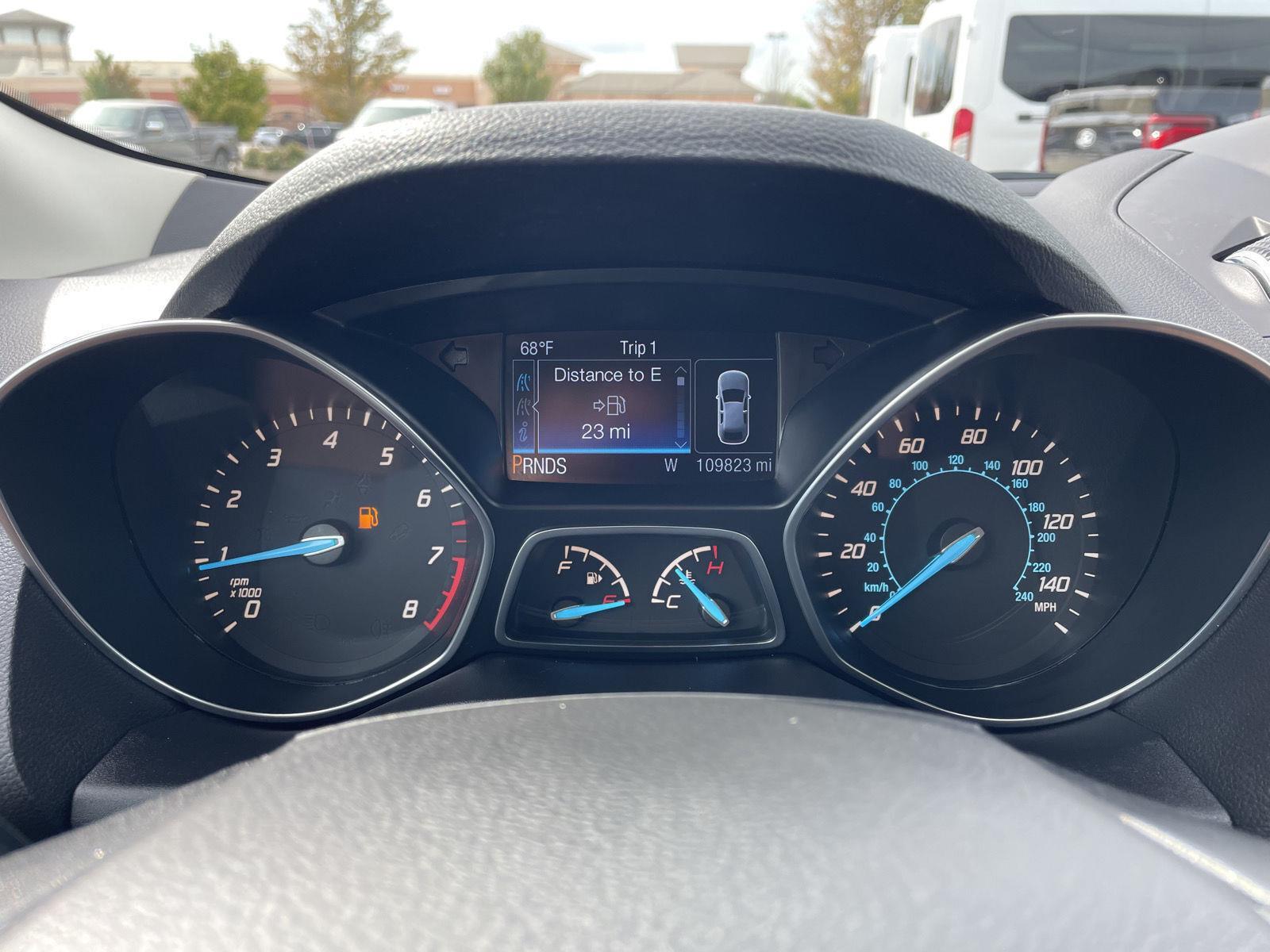 Vehicle photo 15