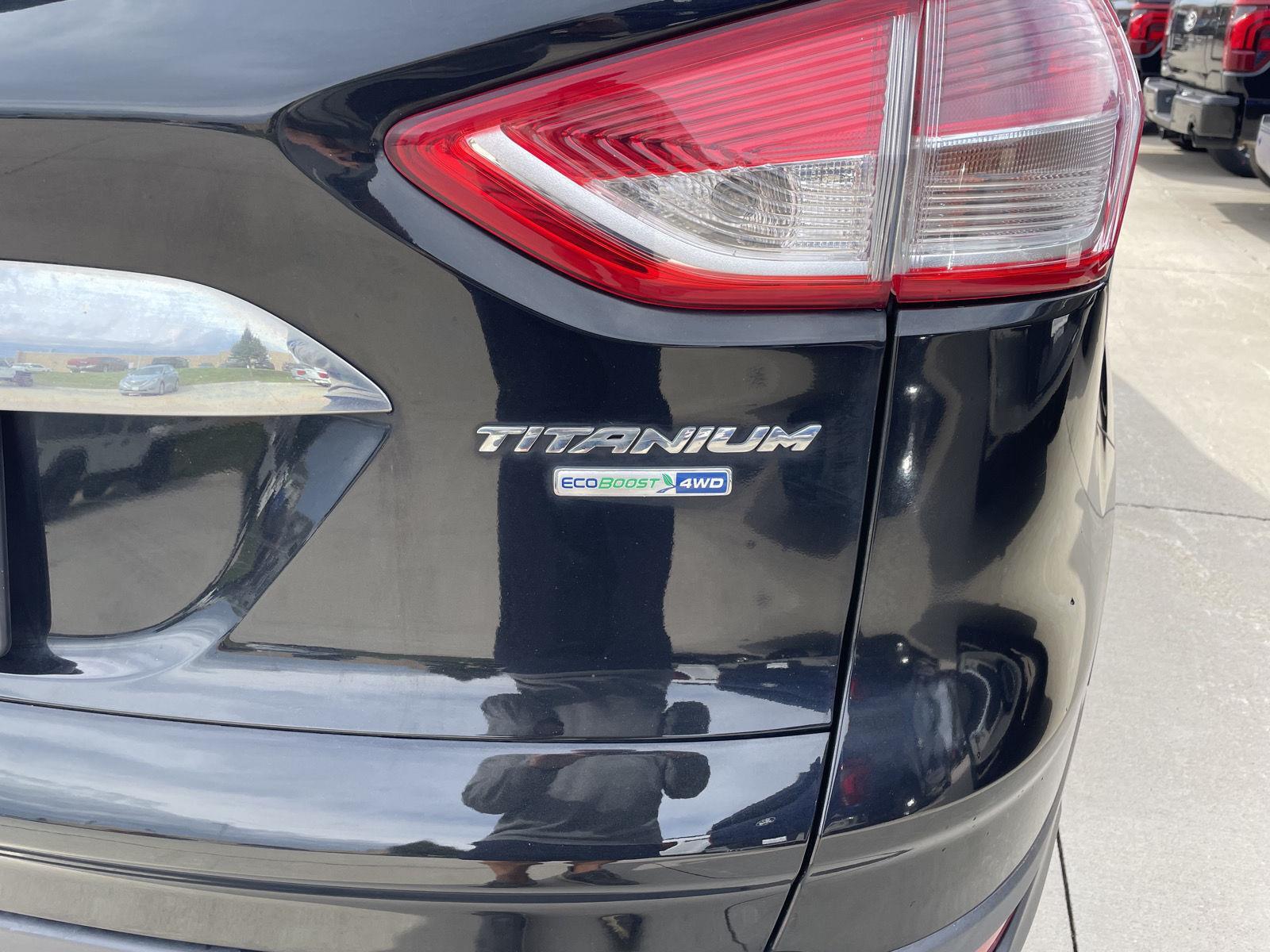 Vehicle photo 37