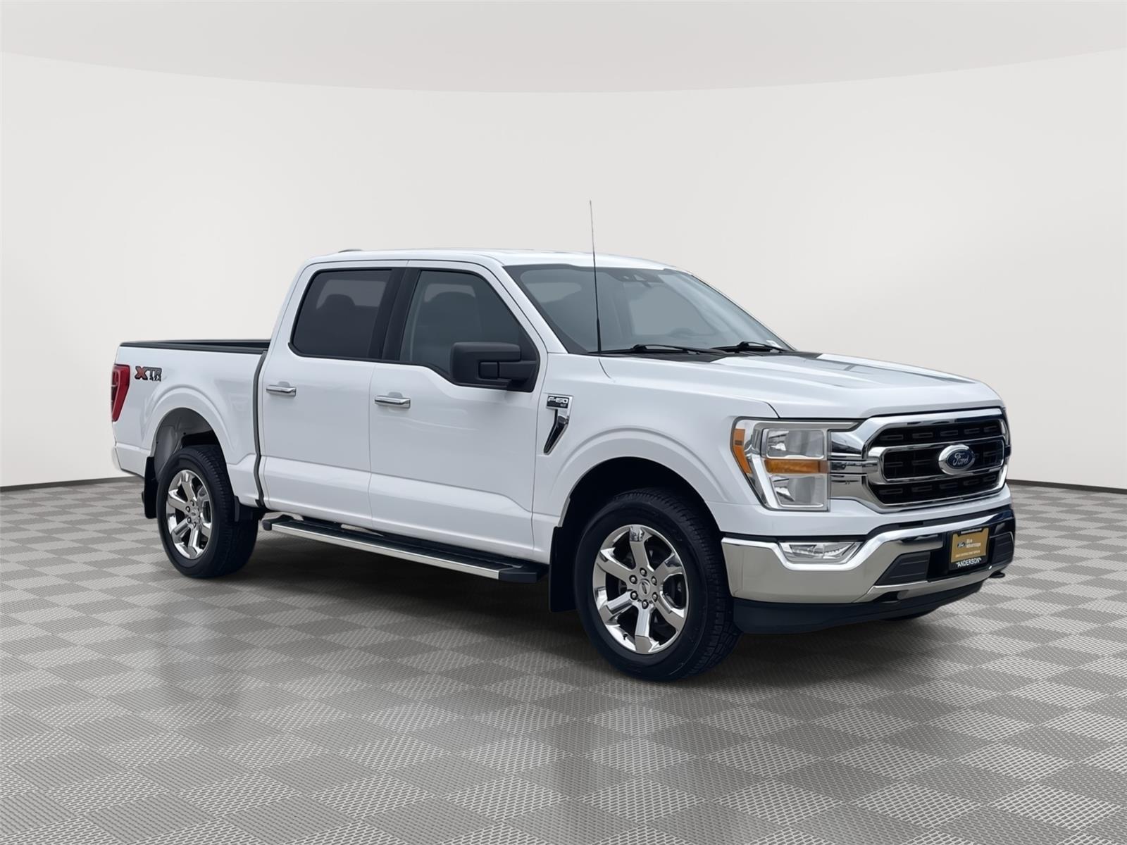 Vehicle photo 5