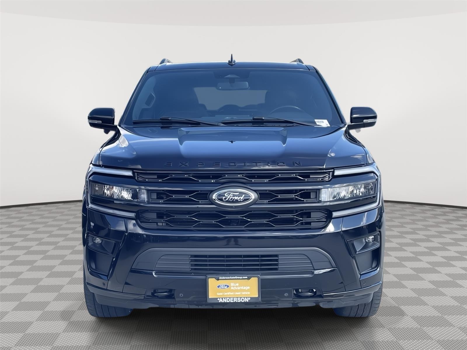 Vehicle photo 4
