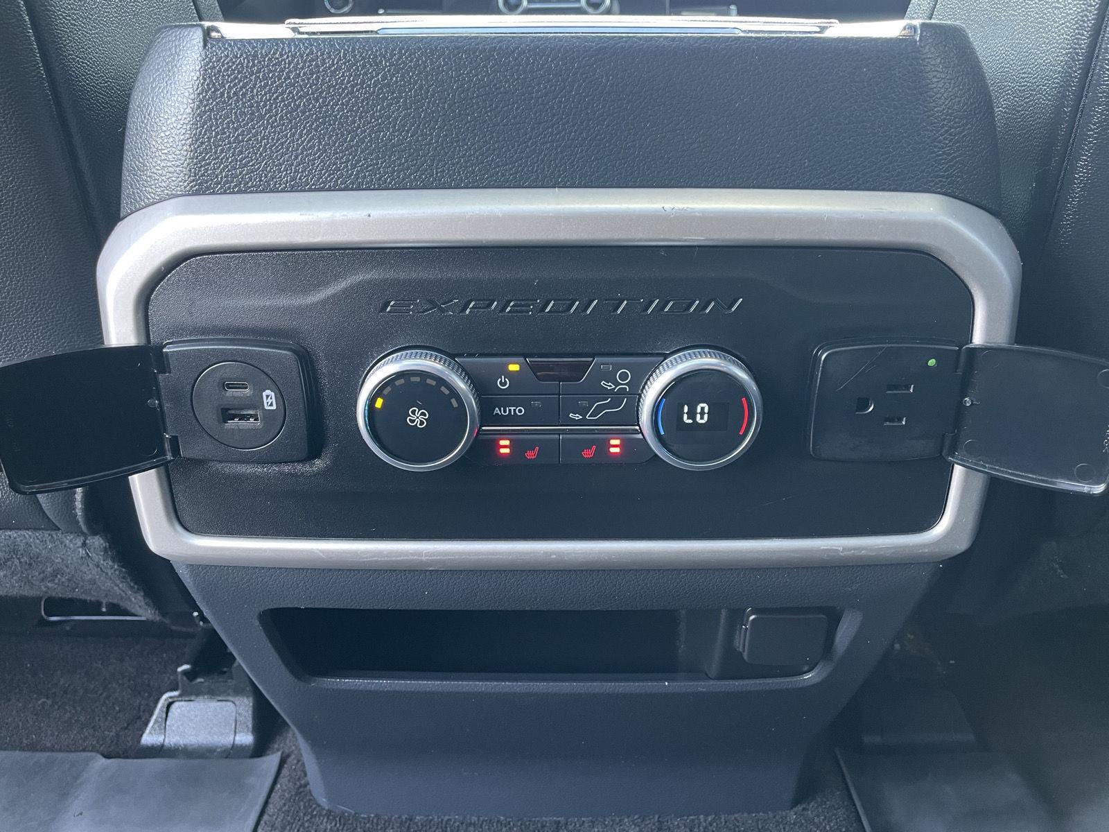 Vehicle photo 20